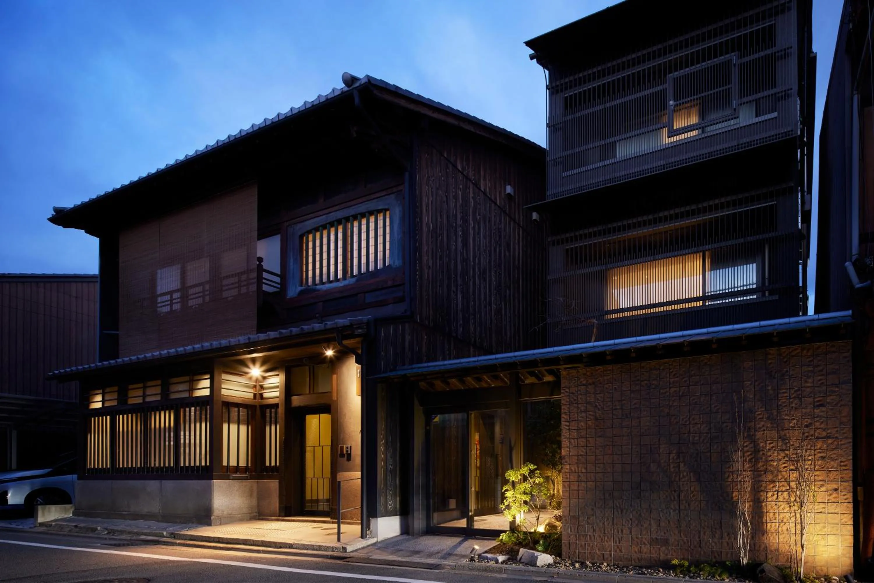 Property building in Minn Nijo-jo