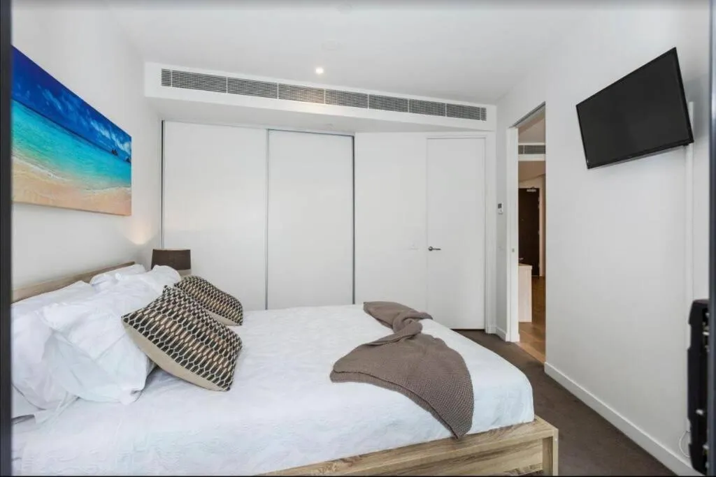 Bedroom, Bed in Sandy Hill apartment, Sandringham