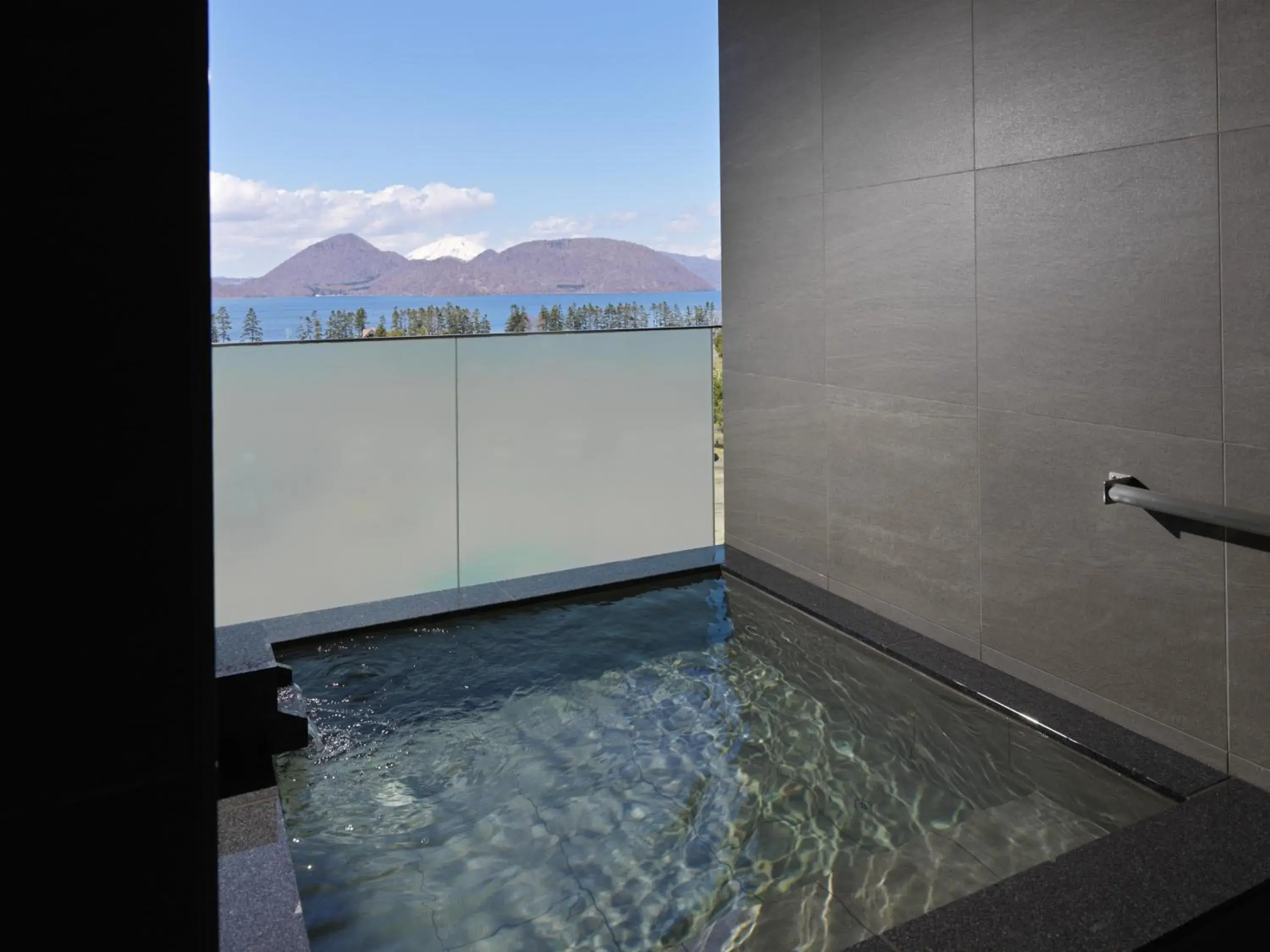 Design Deluxe Twin Room with Onsen Open Air Bath-Lake View-East Wing - Non-Smoking - Premium French Dinner & Buffet Breakfast in Lake Toya Tsuruga Resort HIKARINOUTA Design Deluxe Twin Room with Onsen Open Air Bath-Lake View-East Wing - Non-Smoking - Premium French Dinner & Buffet Breakfast in Lake Toya Tsuruga Resort HIKARINOUTA