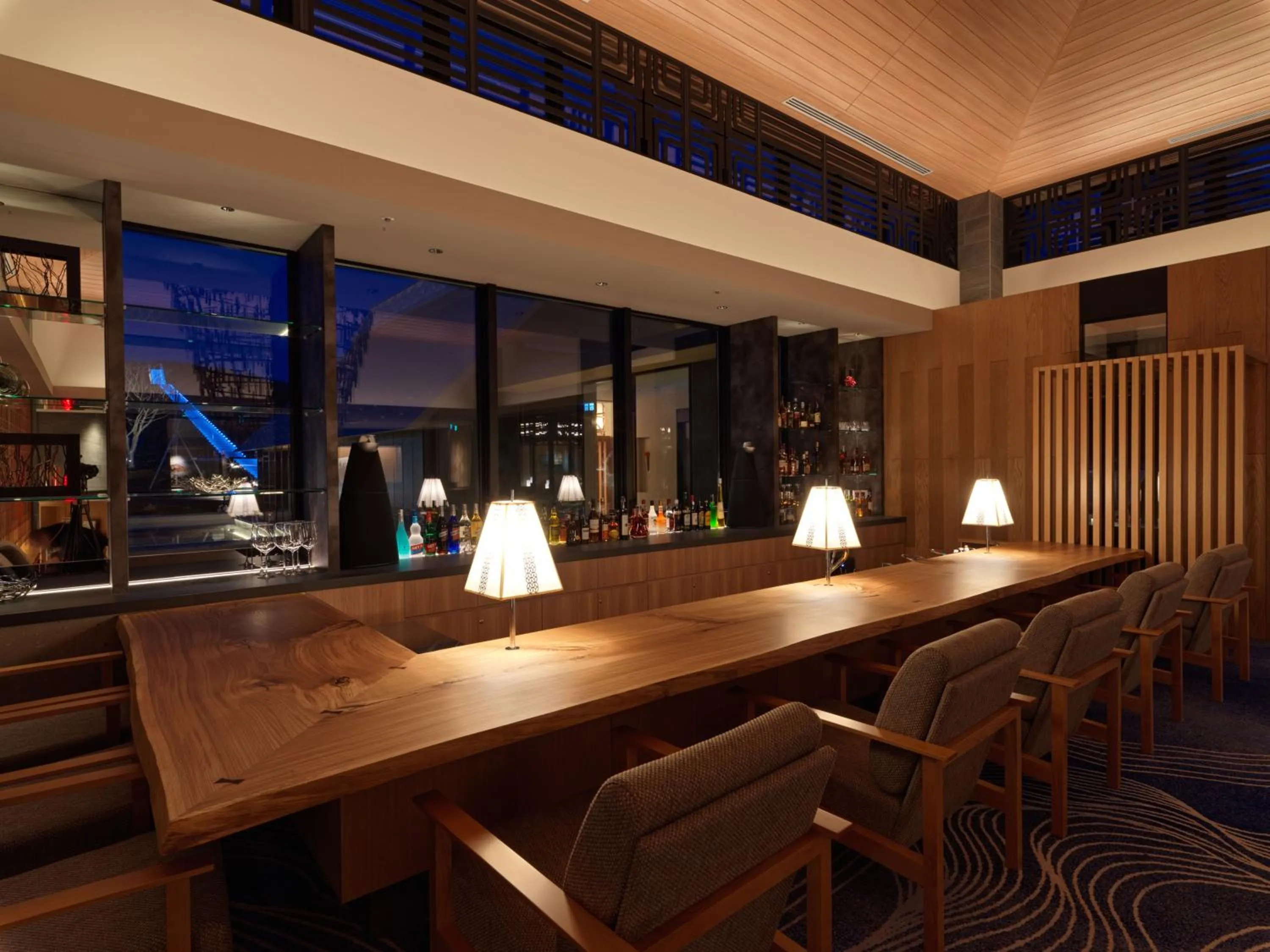 Lounge or bar in Lake Toya Tsuruga Resort HIKARINOUTA