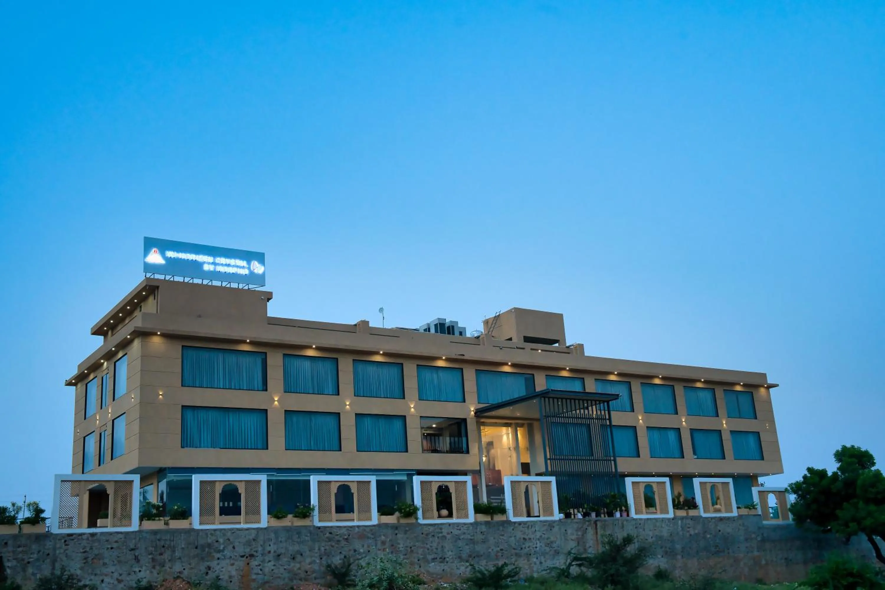 Facade/entrance in Nu Horizen Crystal By Morpho