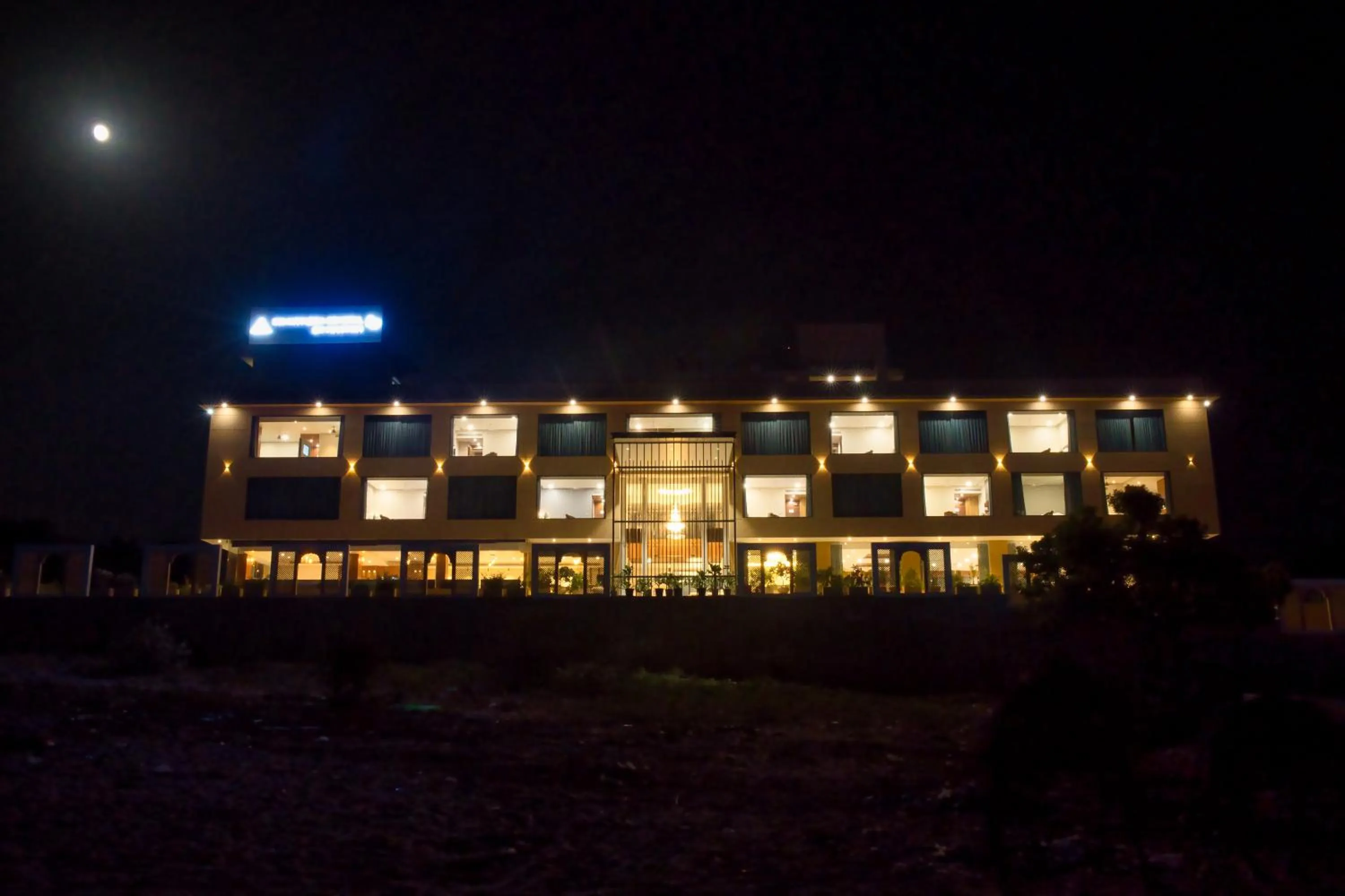 Facade/entrance in Nu Horizen Crystal By Morpho