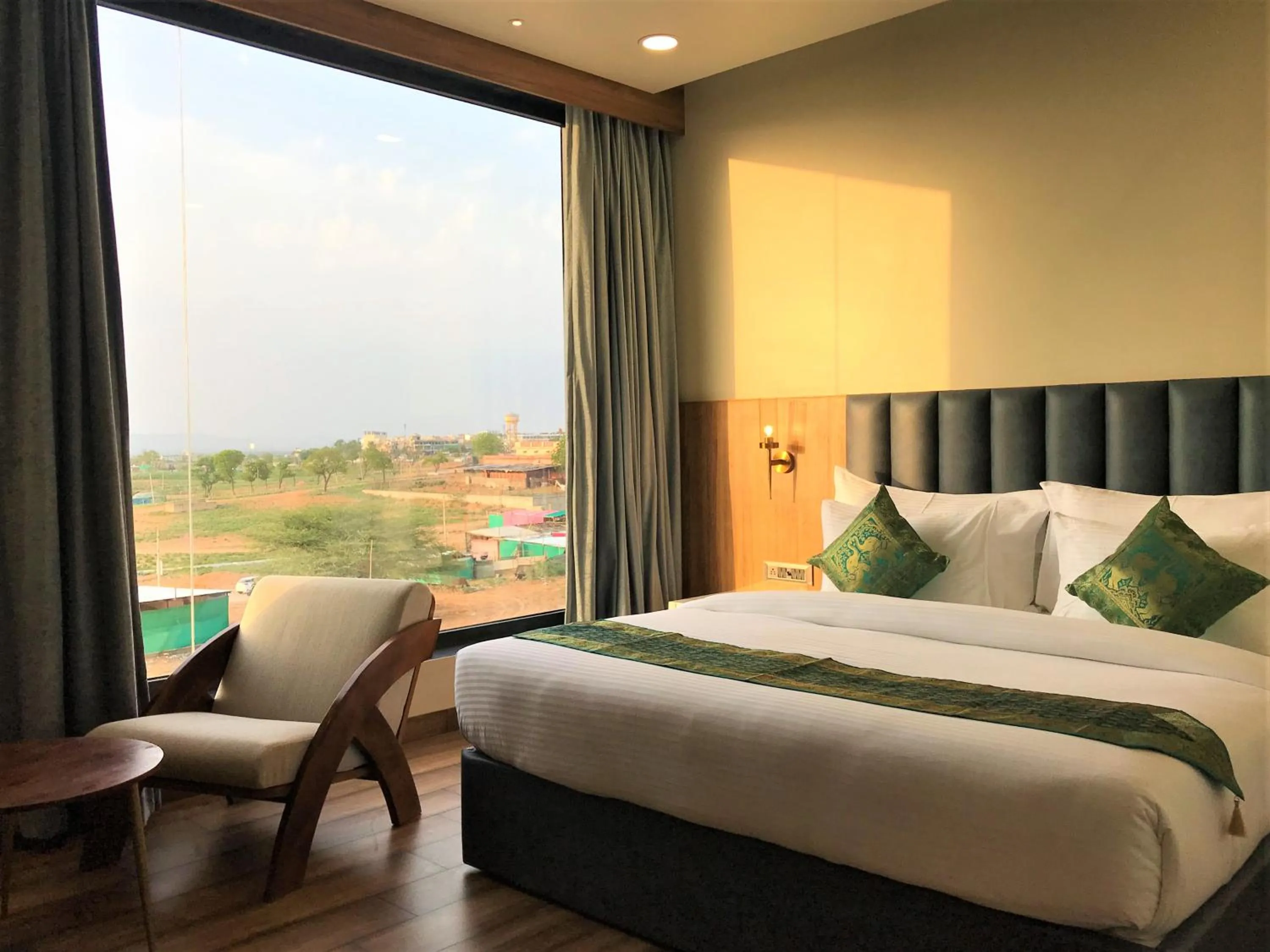 Bed in Nu Horizen Crystal By Morpho