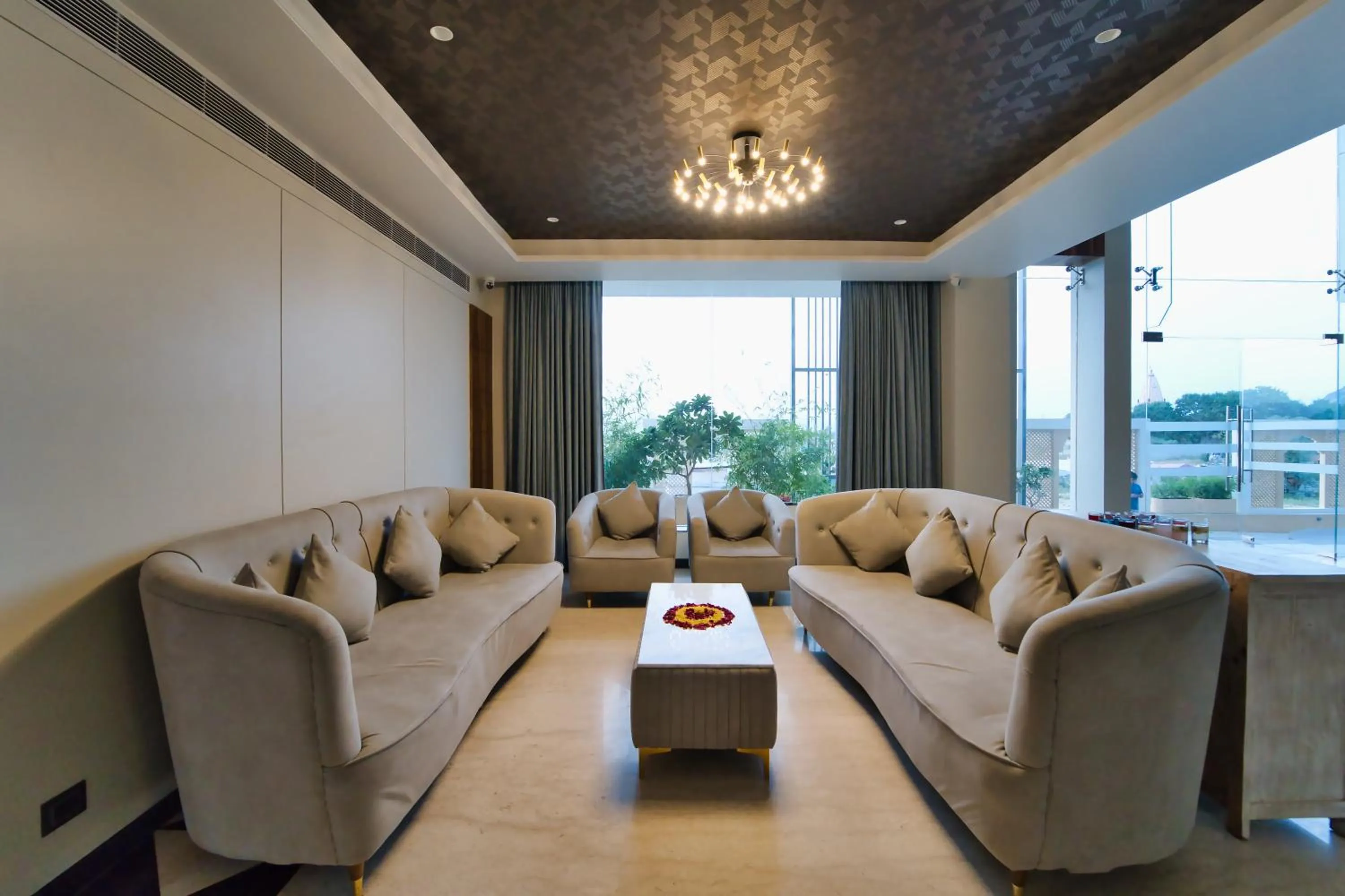 Lobby or reception in Nu Horizen Crystal By Morpho