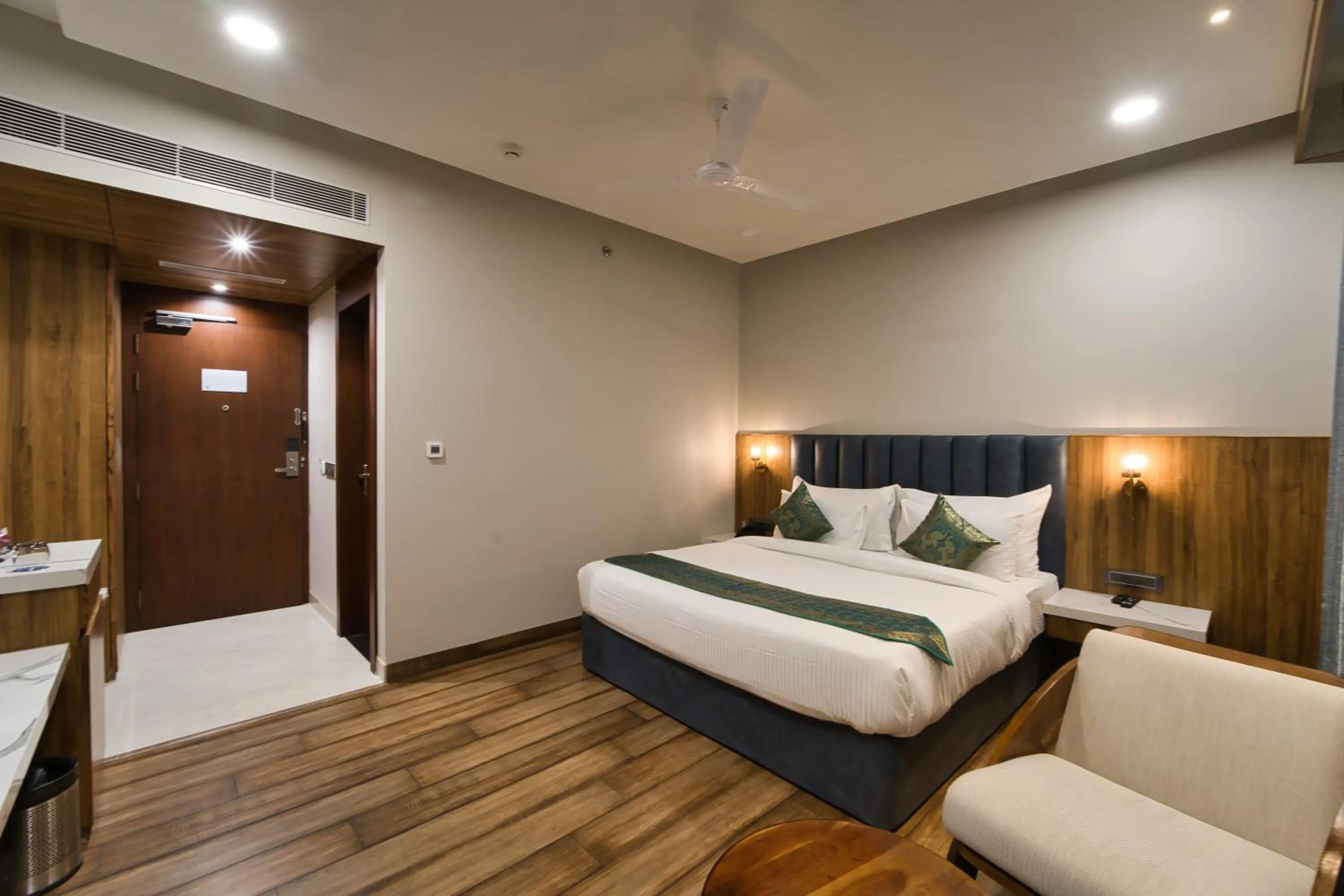 Bed in Nu Horizen Crystal By Morpho