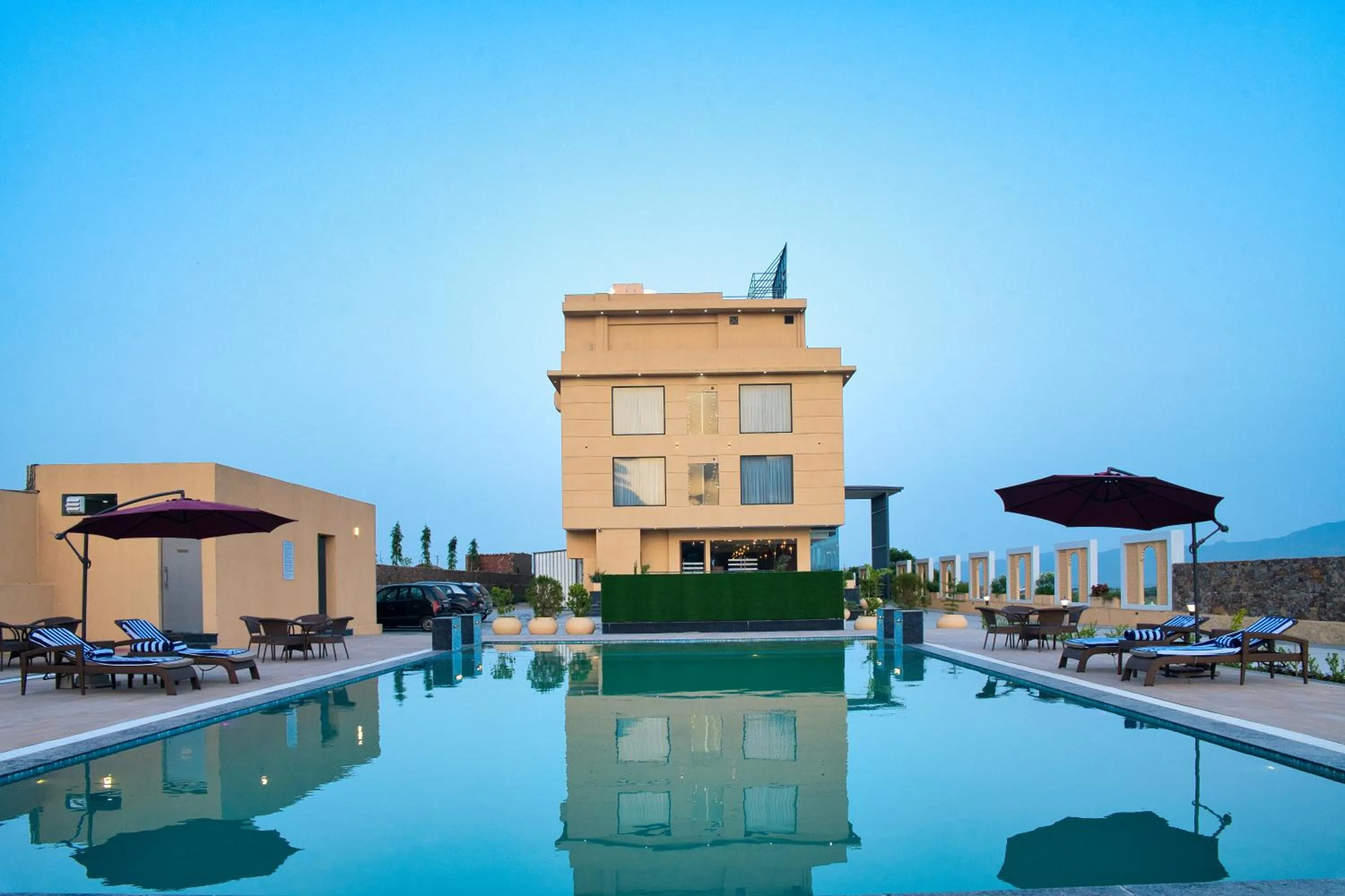 Property building in Nu Horizen Crystal By Morpho