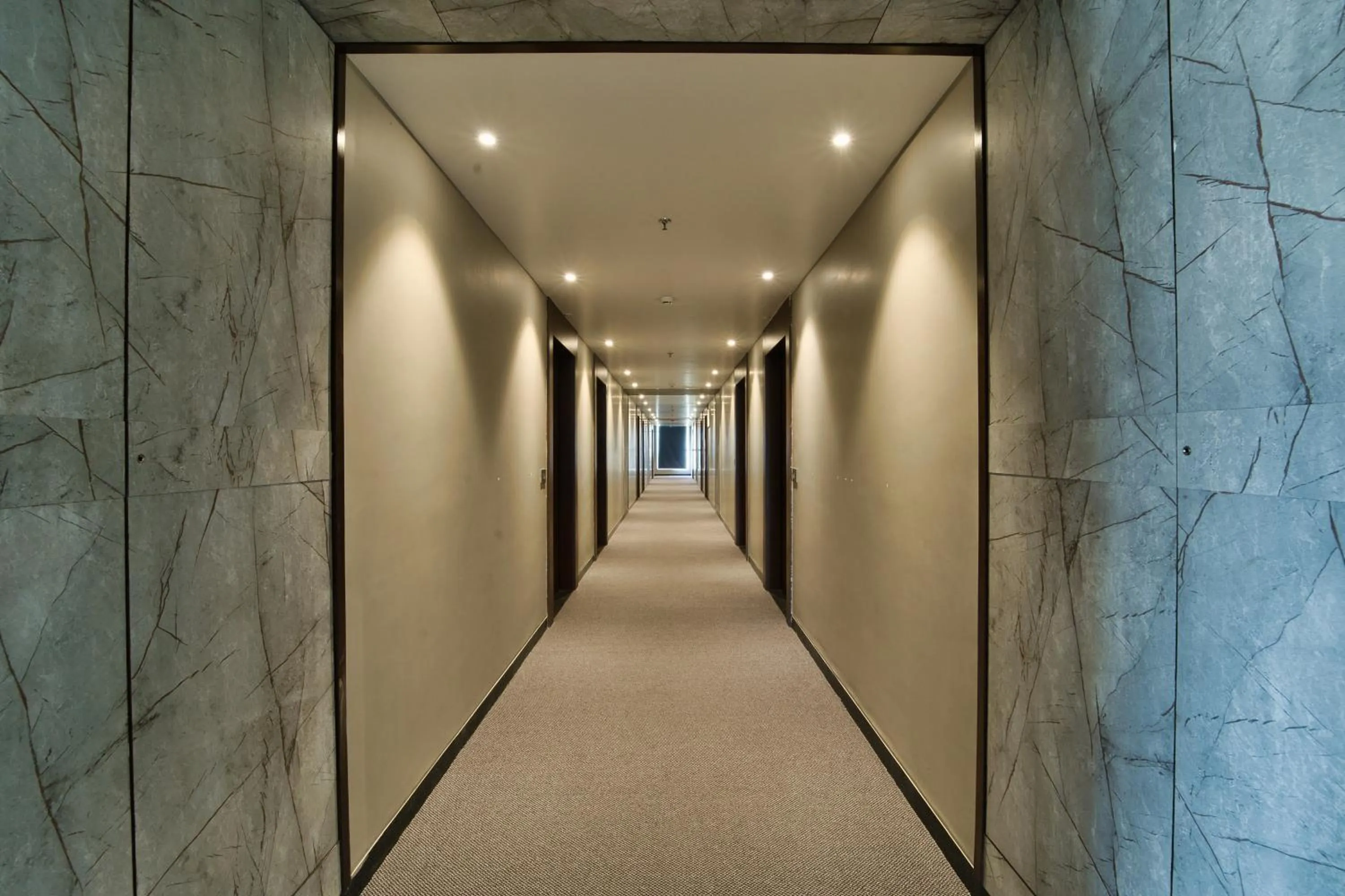 Property building in Nu Horizen Crystal By Morpho