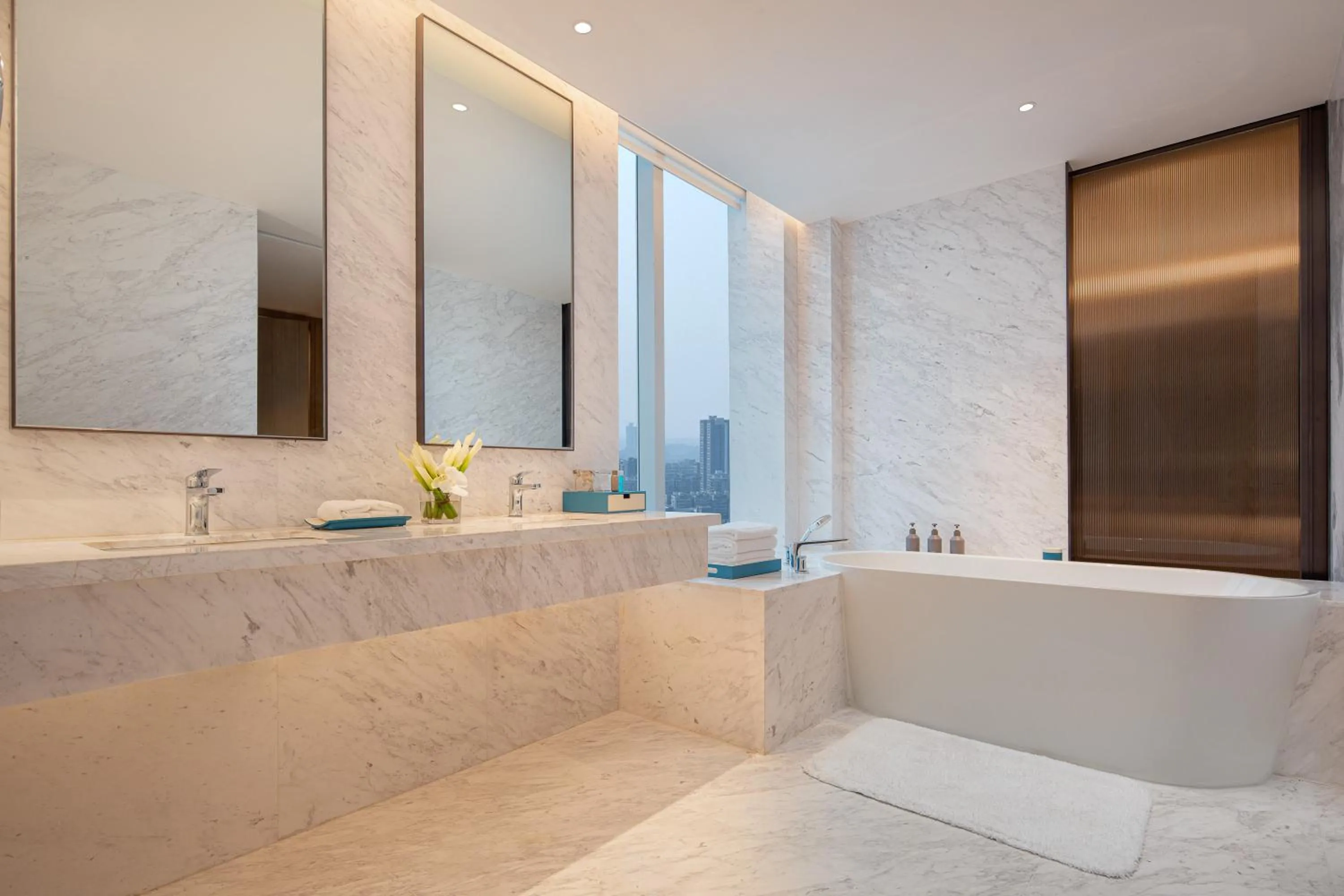 Bathroom in Wyndham Guangzhou Baiyun Mountain