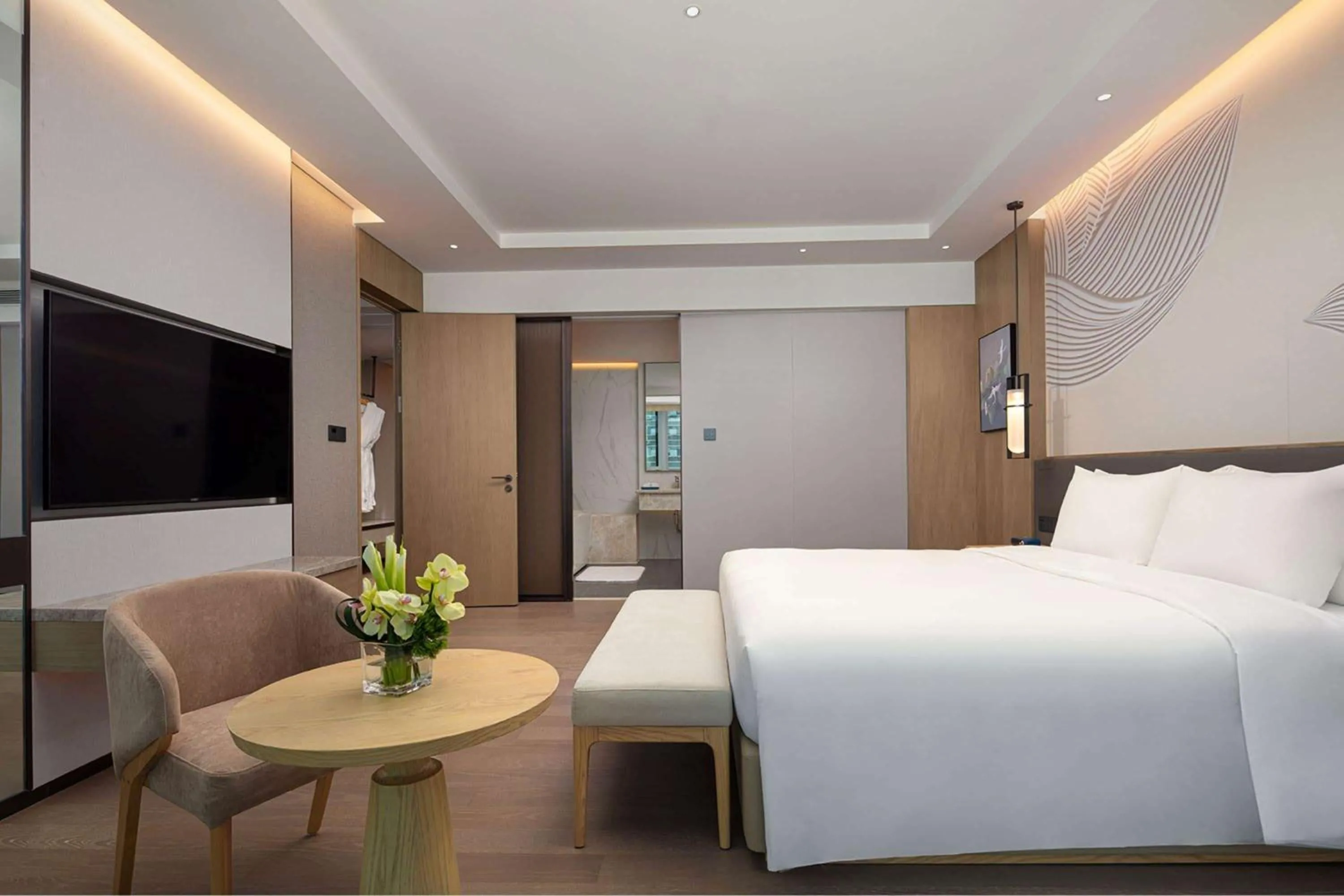 Photo of the whole room, Bed in Wyndham Guangzhou Baiyun Mountain