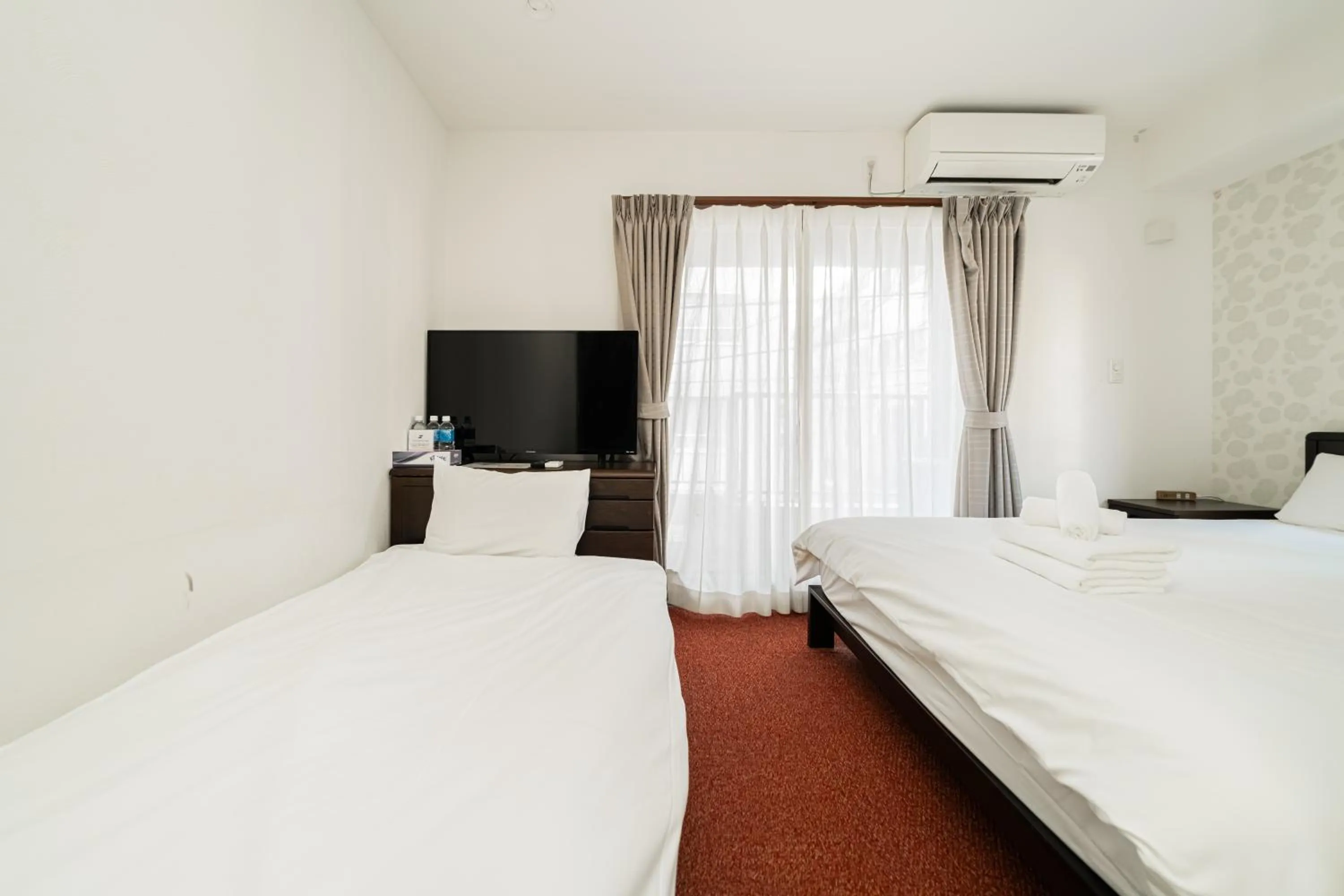 Photo of the whole room, Bed in Serorin Light Hotel Tokyo