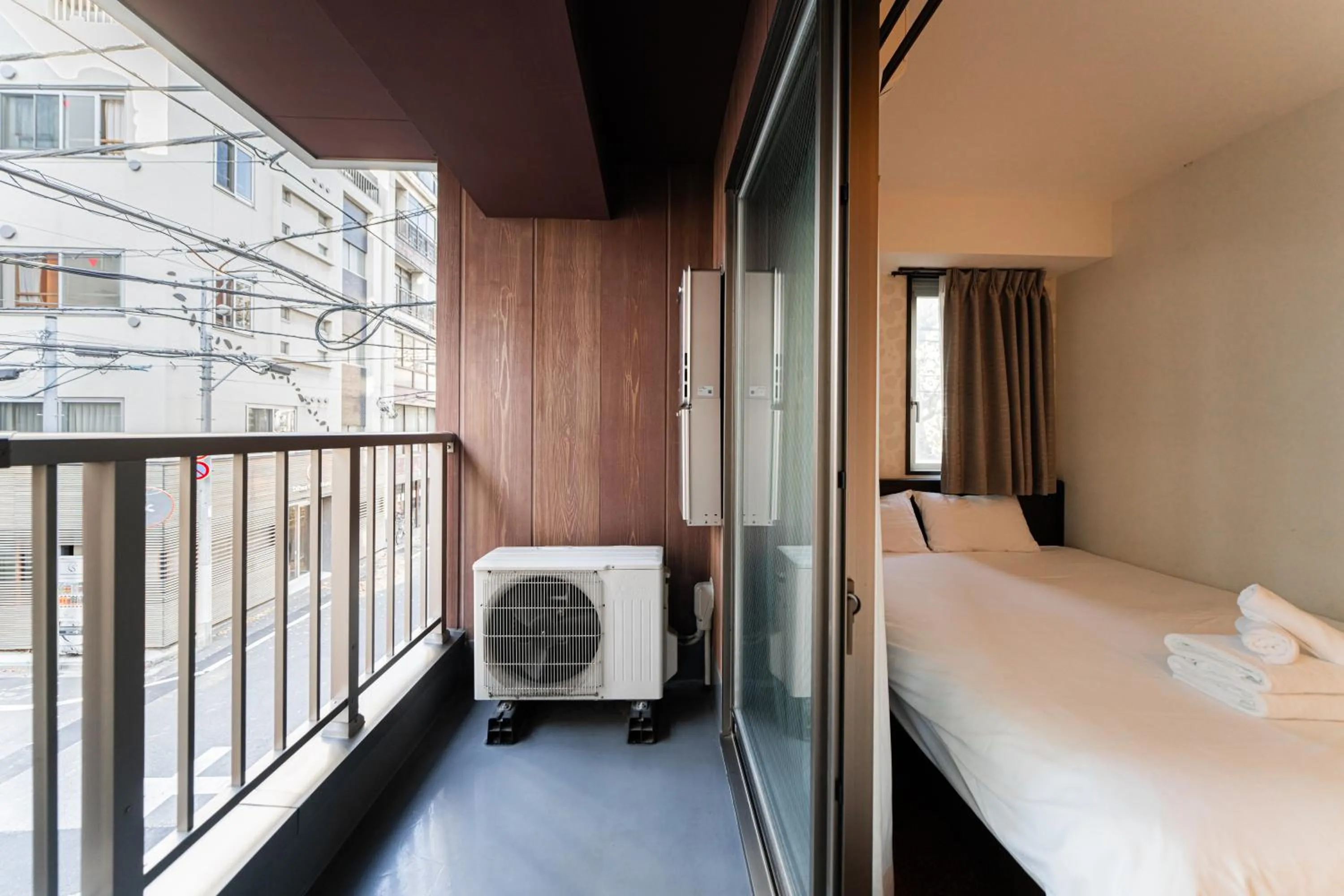 Bed in Serorin Light Hotel Tokyo