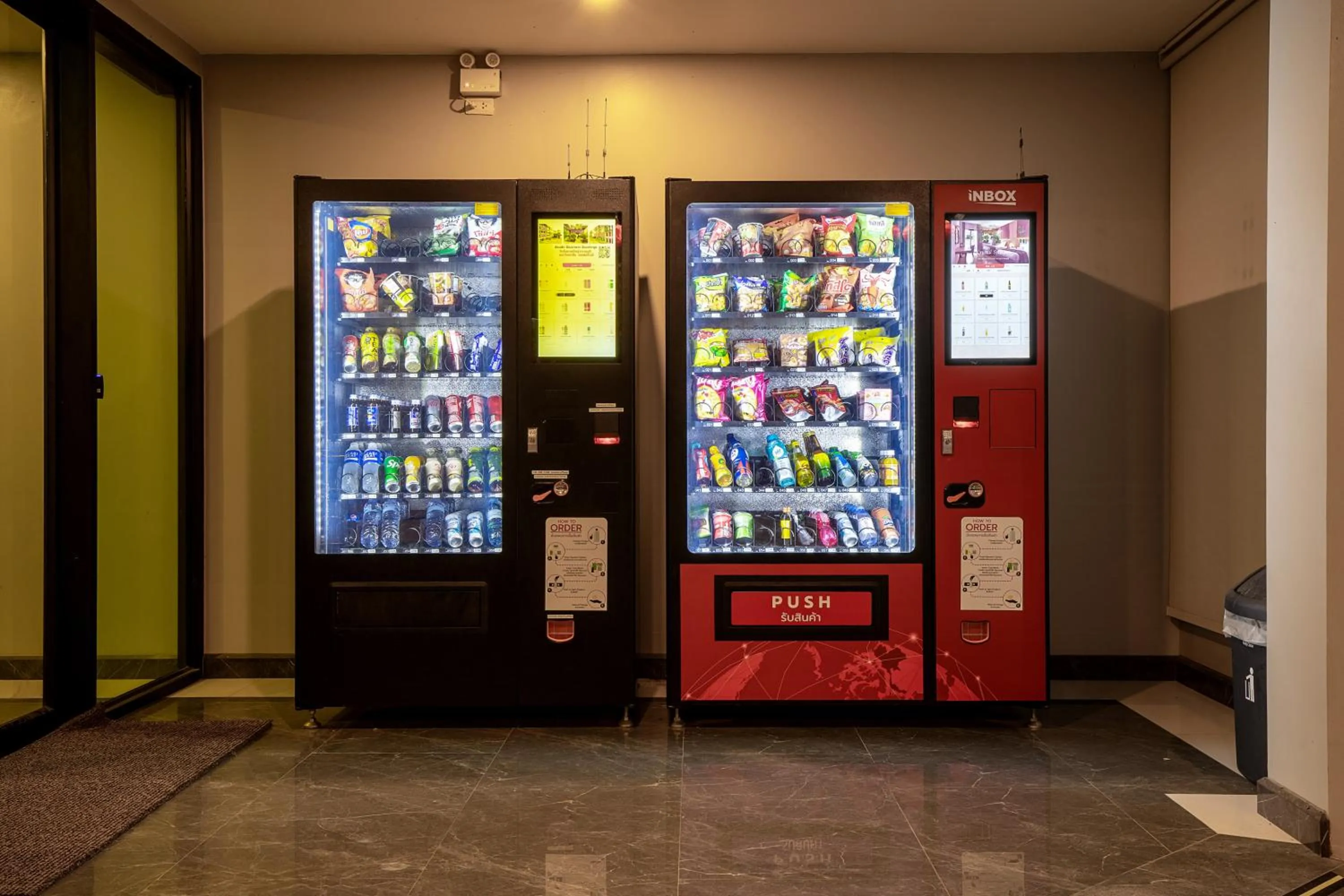 vending machine in Crystal Srivaree Suvarnabhumi Hotel