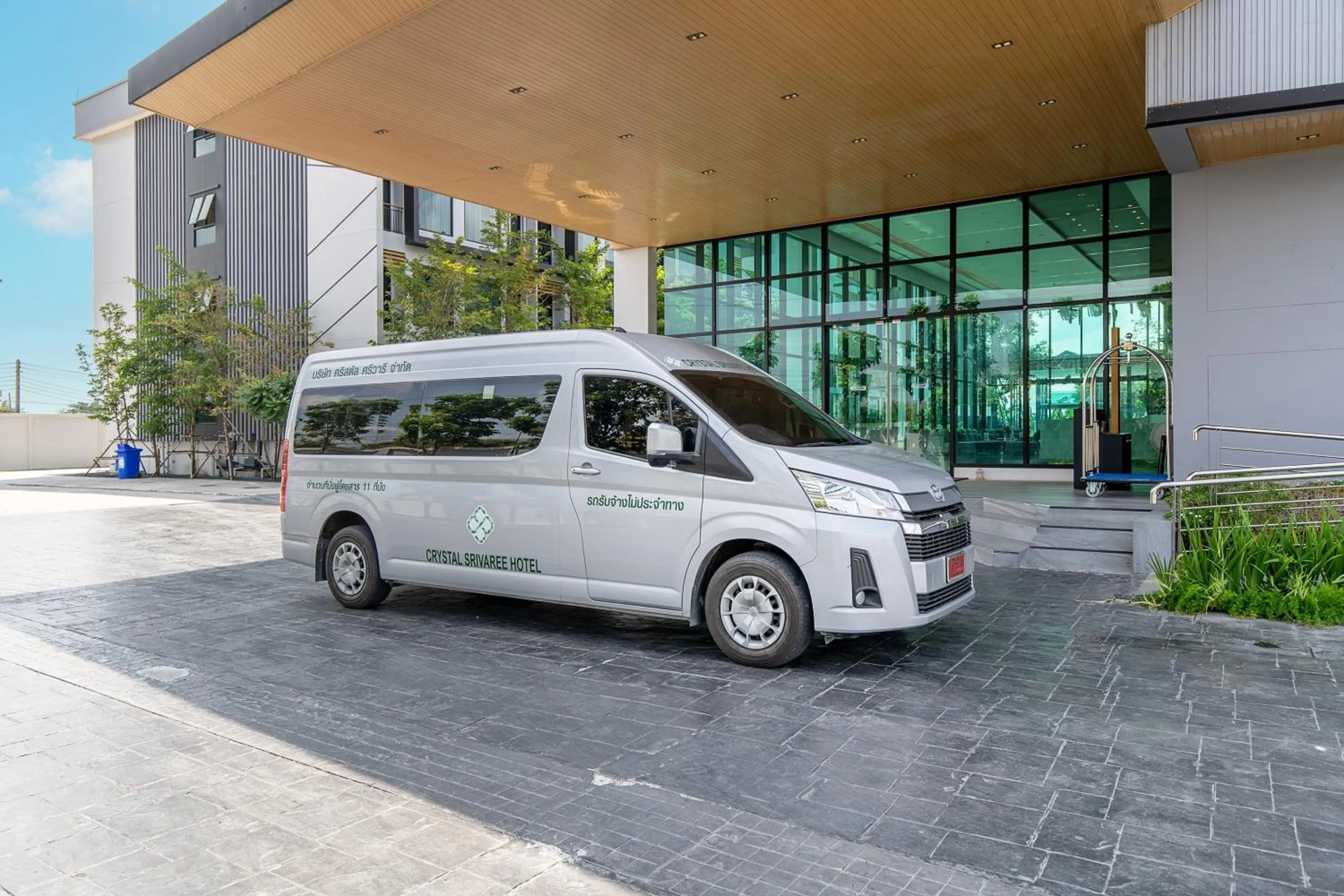 Parking in Crystal Srivaree Suvarnabhumi Hotel