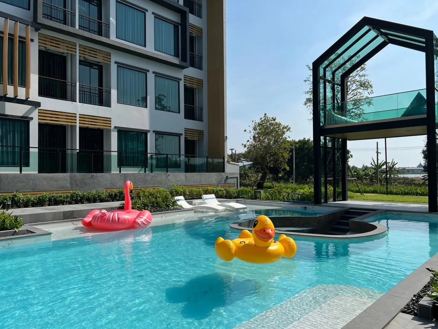 Property building in Crystal Srivaree Suvarnabhumi Hotel