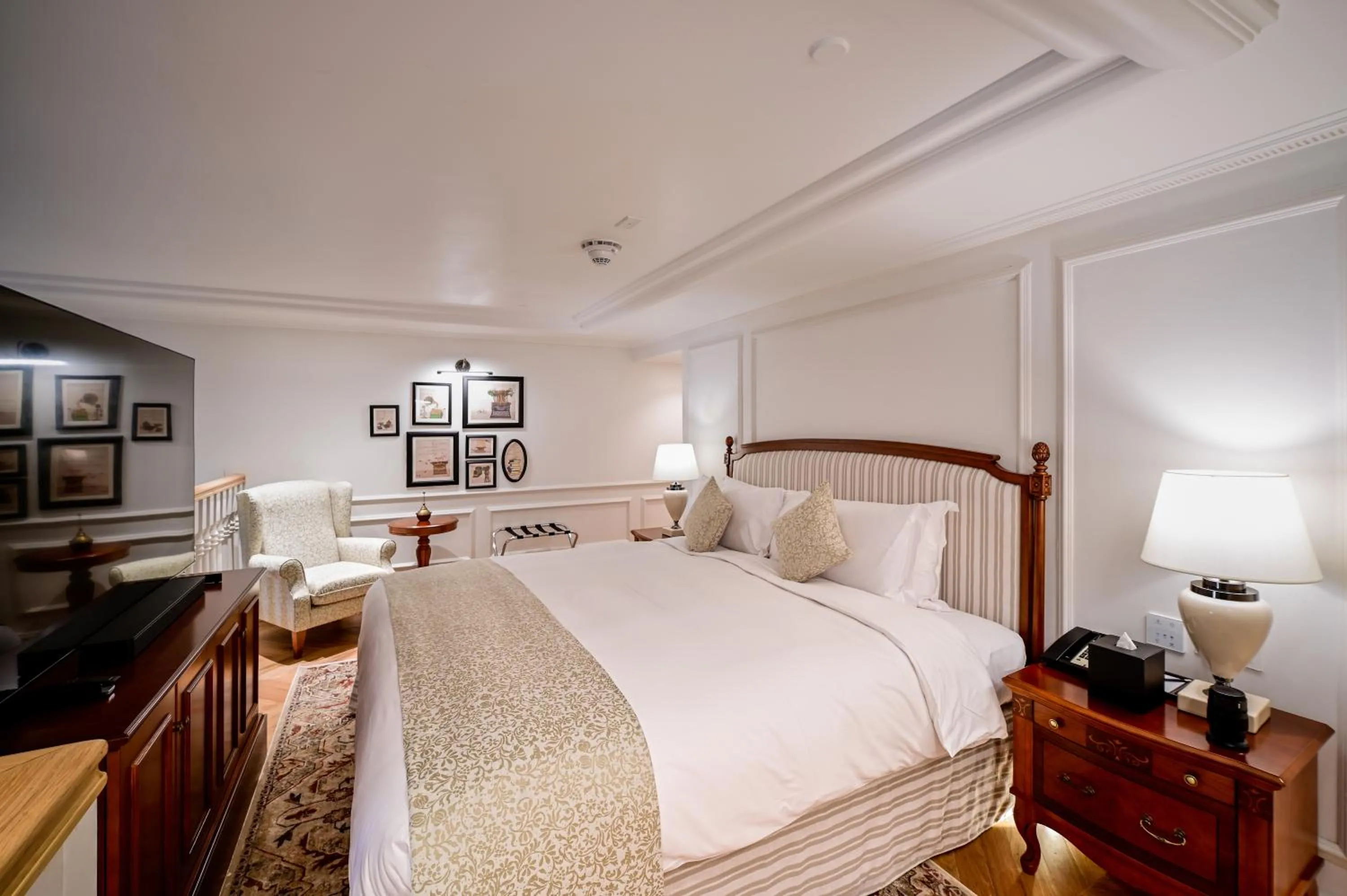 Bedroom, Bed in 21 High Street Residence By The Torch