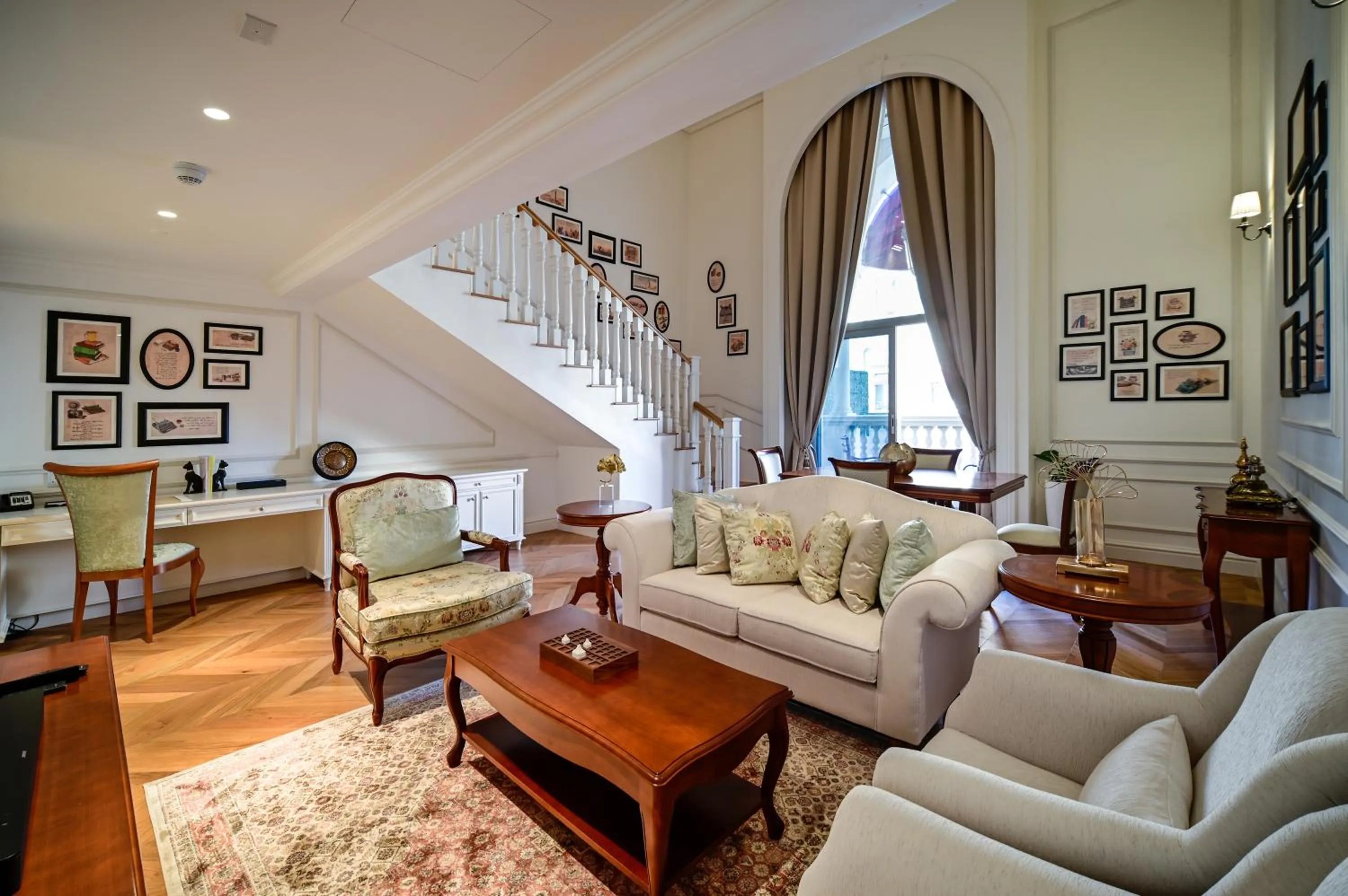 Living room in 21 High Street Residence By The Torch