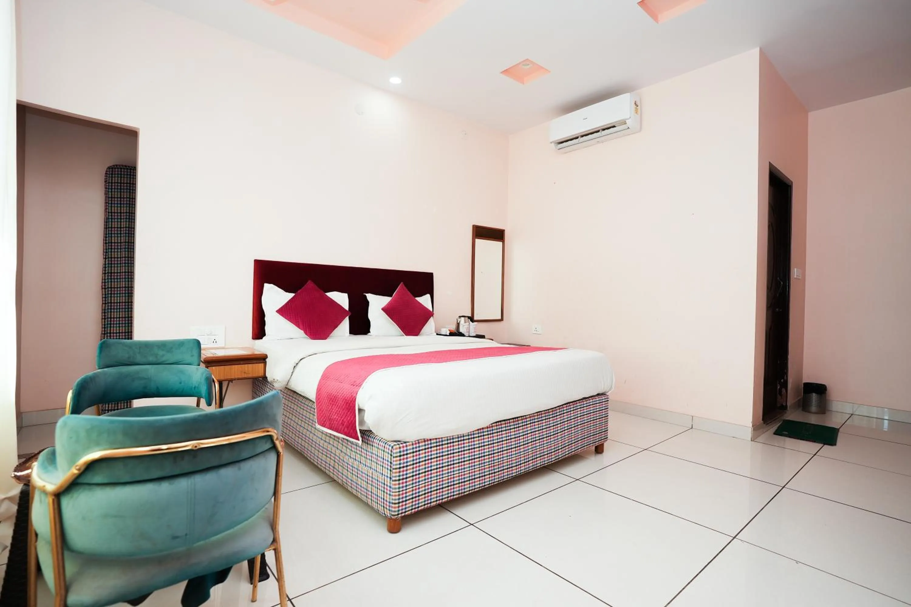 Bed in Agariya Haveli near Pichola Lake, Udaipur