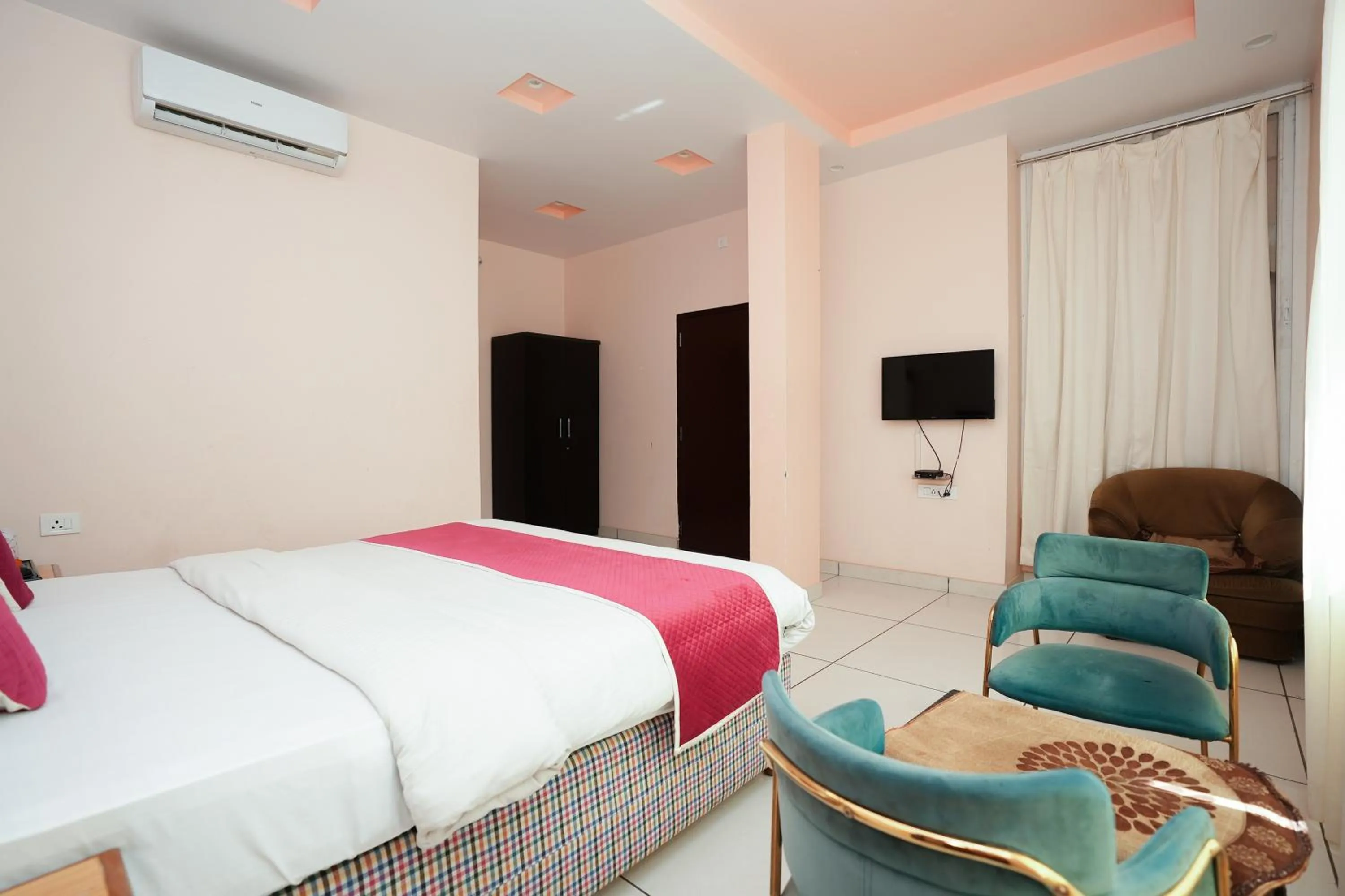 Bed in Agariya Haveli near Pichola Lake, Udaipur