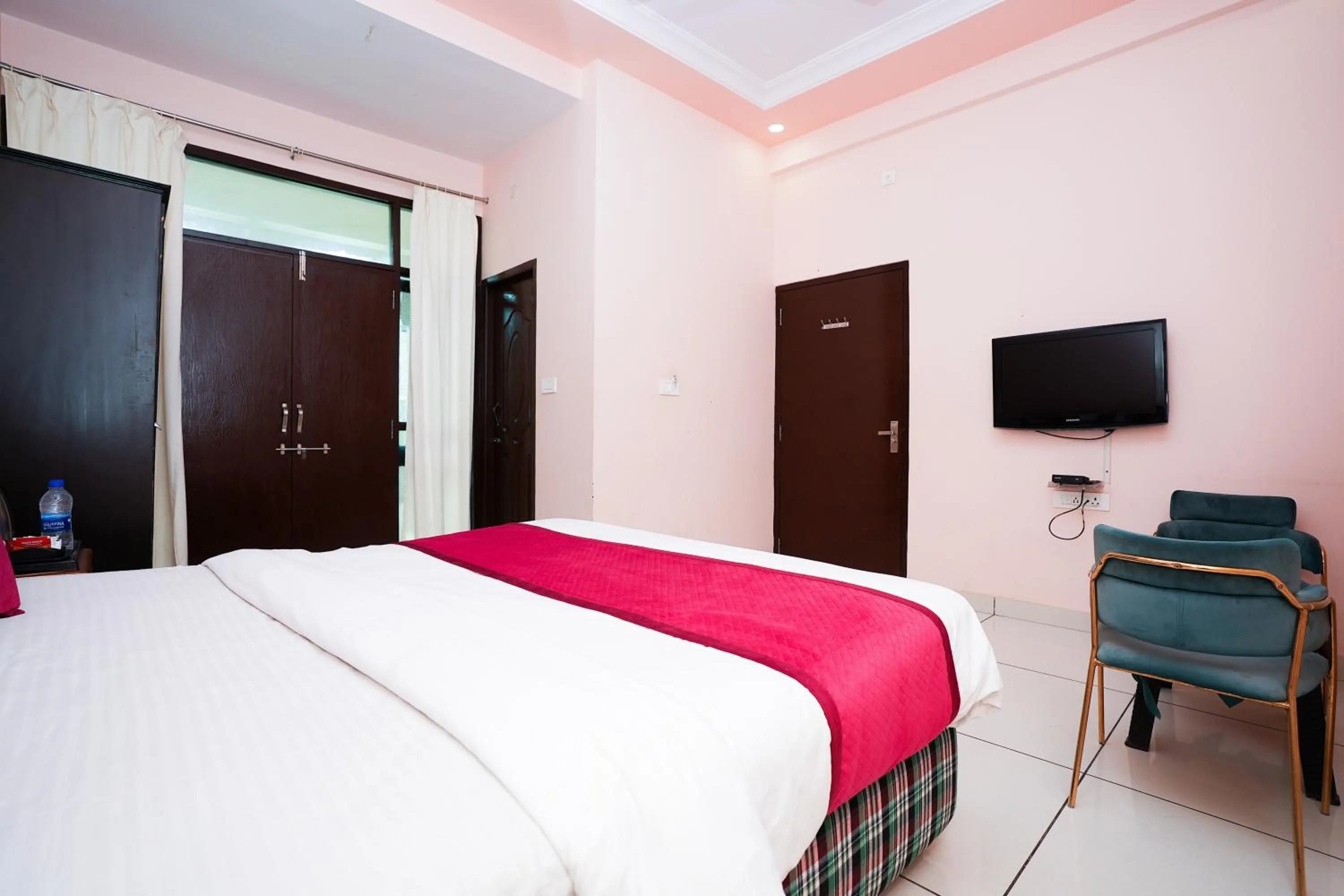 Bed in Agariya Haveli near Pichola Lake, Udaipur