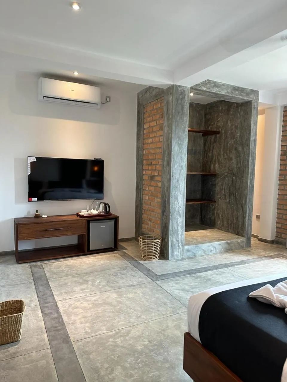 TV and multimedia, Bed in Ami Mirissa