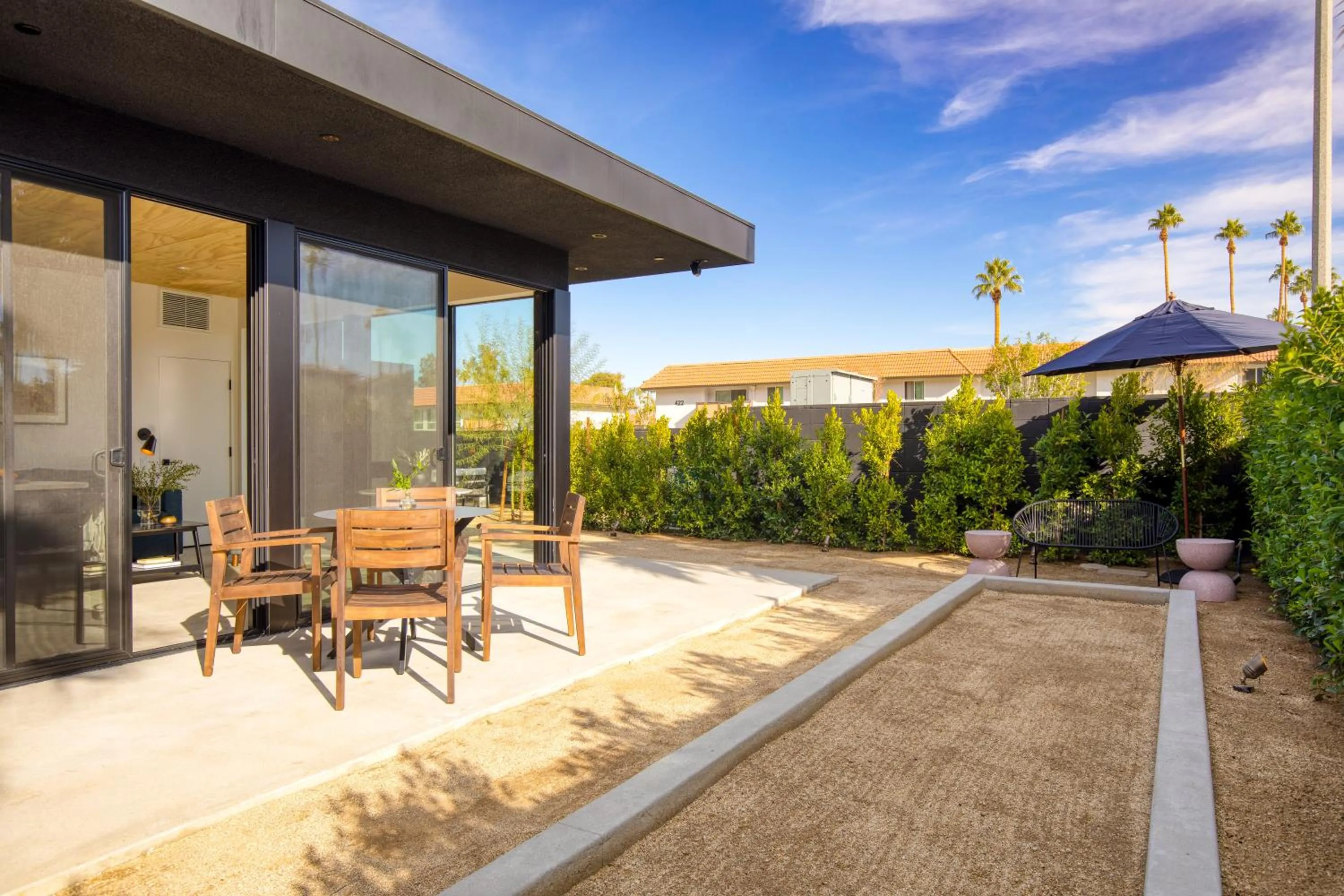 Blackhaus Suites by AvantStay Modern Comfort in Downtown Palm Springs