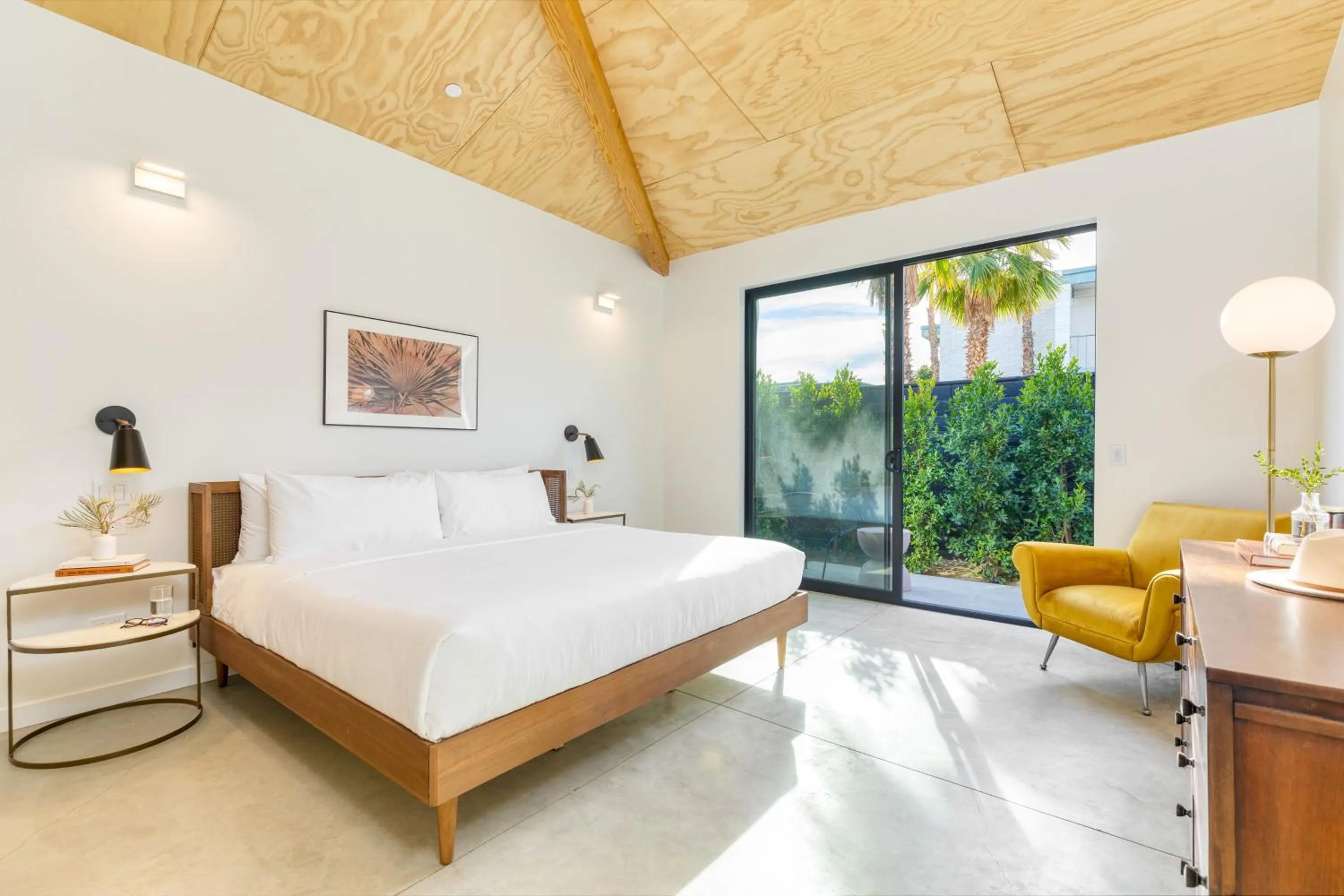 Other, Bed in Blackhaus Suites by AvantStay Modern Comfort in Downtown Palm Springs