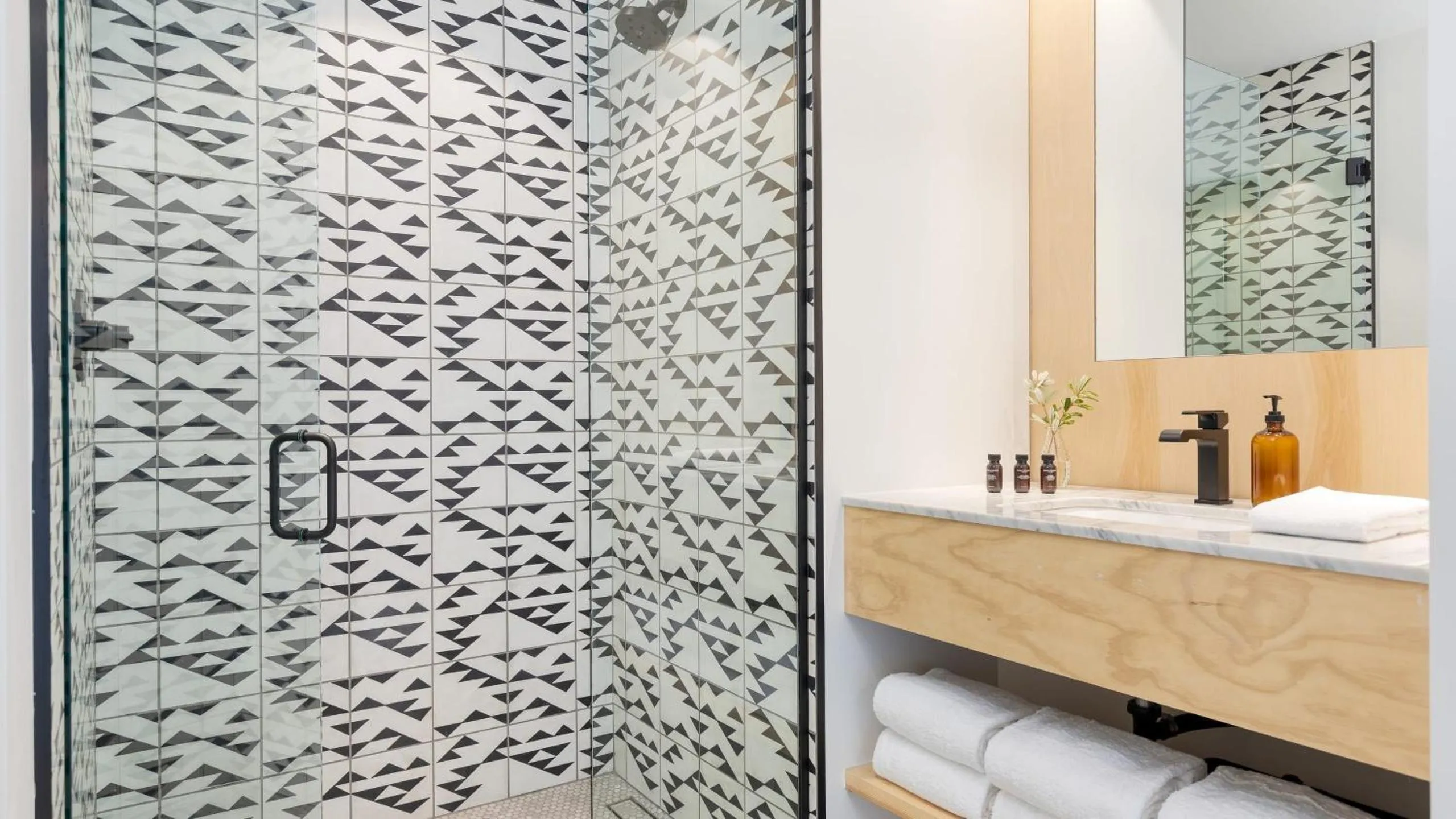 Other in Blackhaus Suites by AvantStay Modern Comfort in Downtown Palm Springs