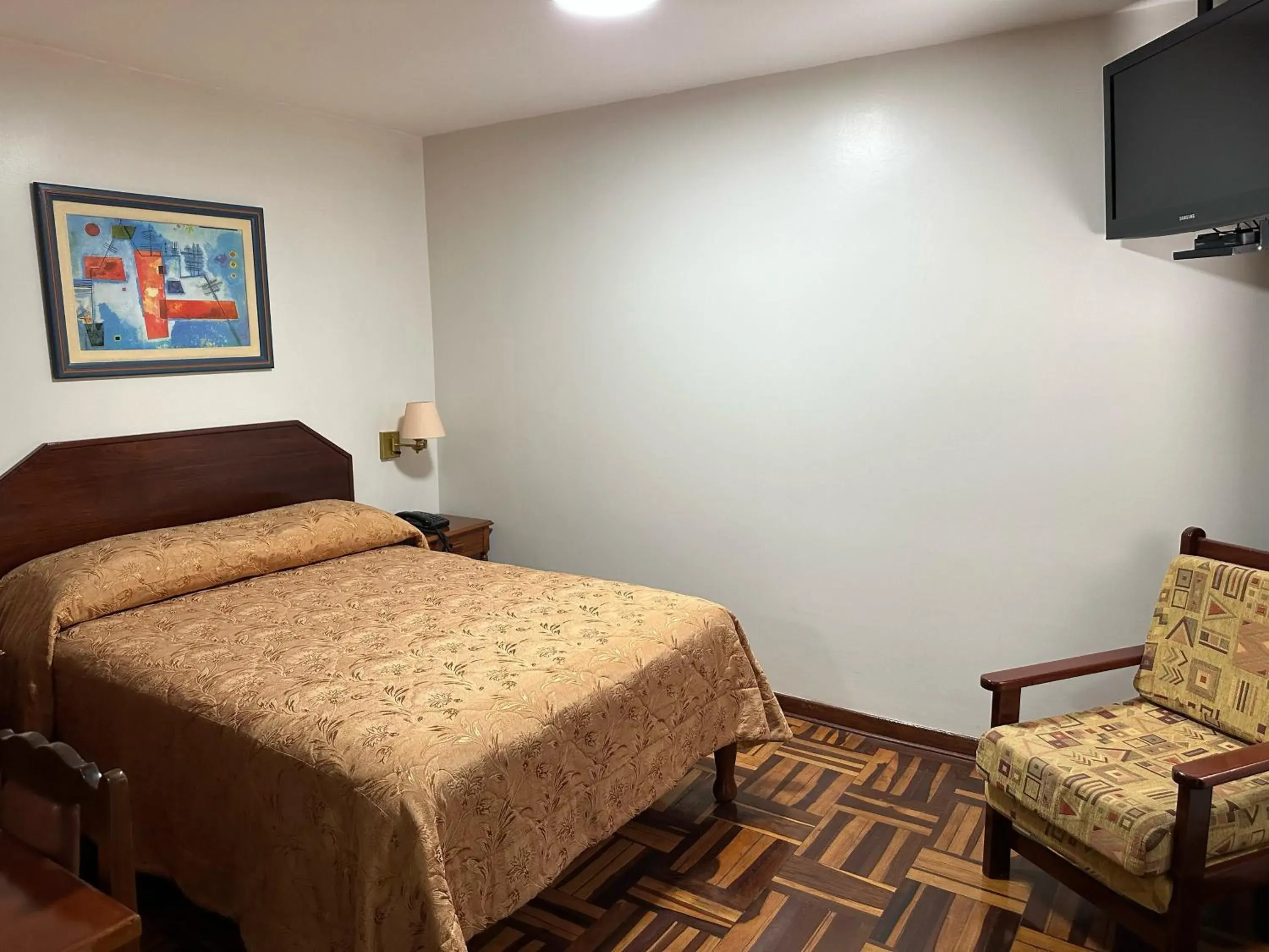 Single Room in HOTEL SAN ANDRES *** Single Room in HOTEL SAN ANDRES ***