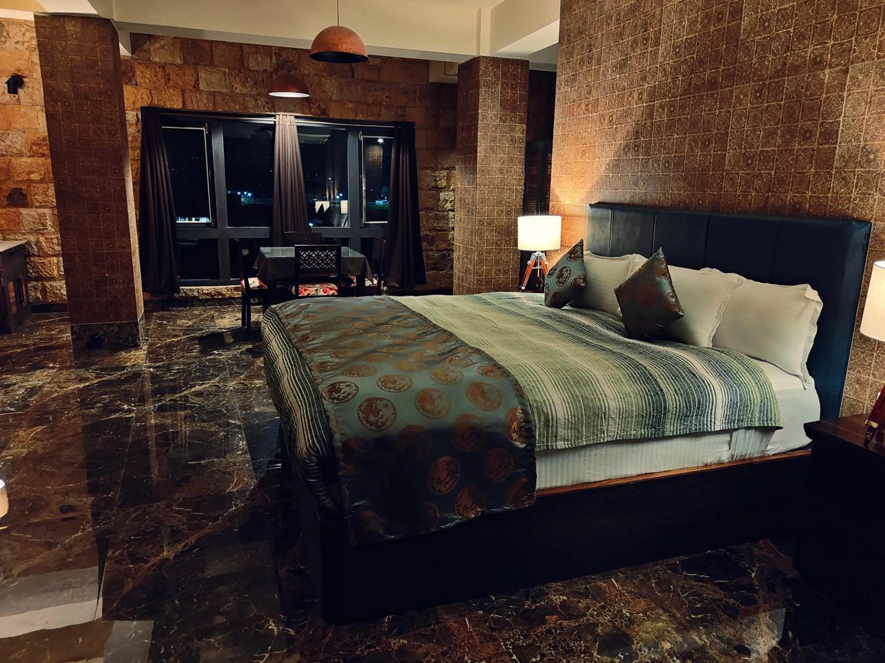 Bed in Hotel Acropolis