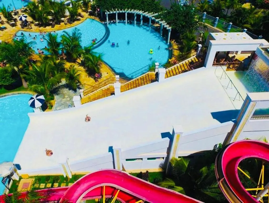 LACQUA DIROMA RESORT TOP