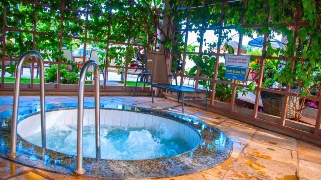 LACQUA DIROMA RESORT TOP