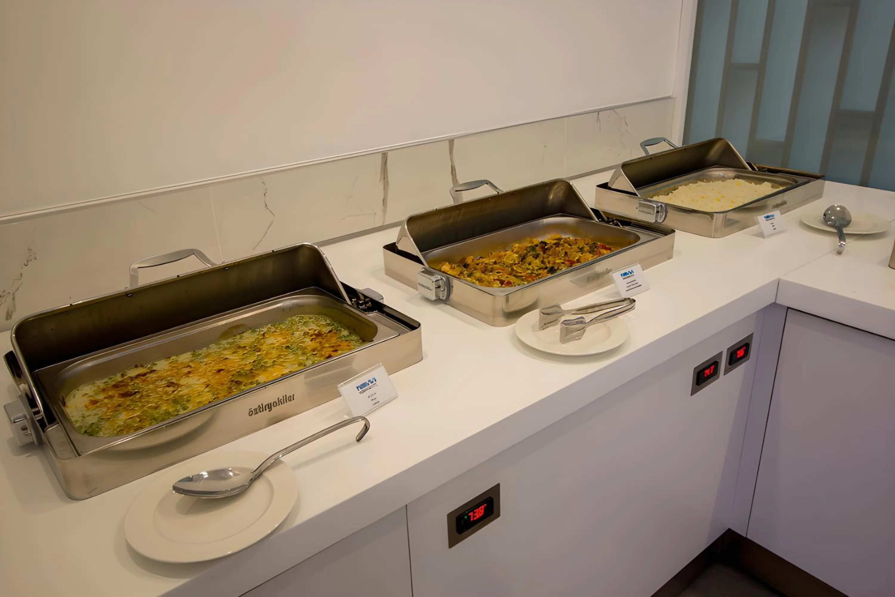 Food in SUPREME BEACH İÇMELER Adults Only