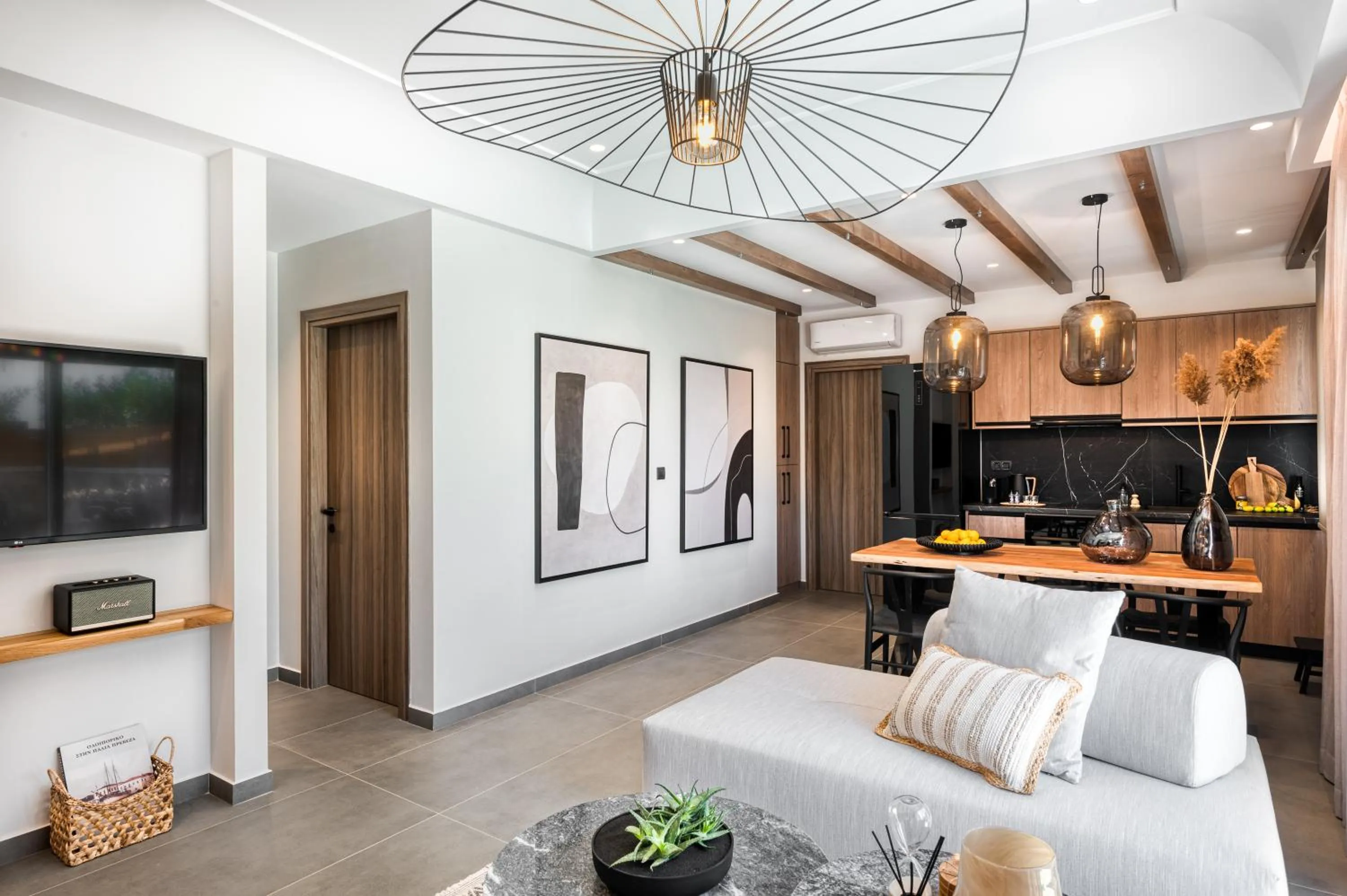 Kitchen or kitchenette in Sezian Boutique Homes and Villas