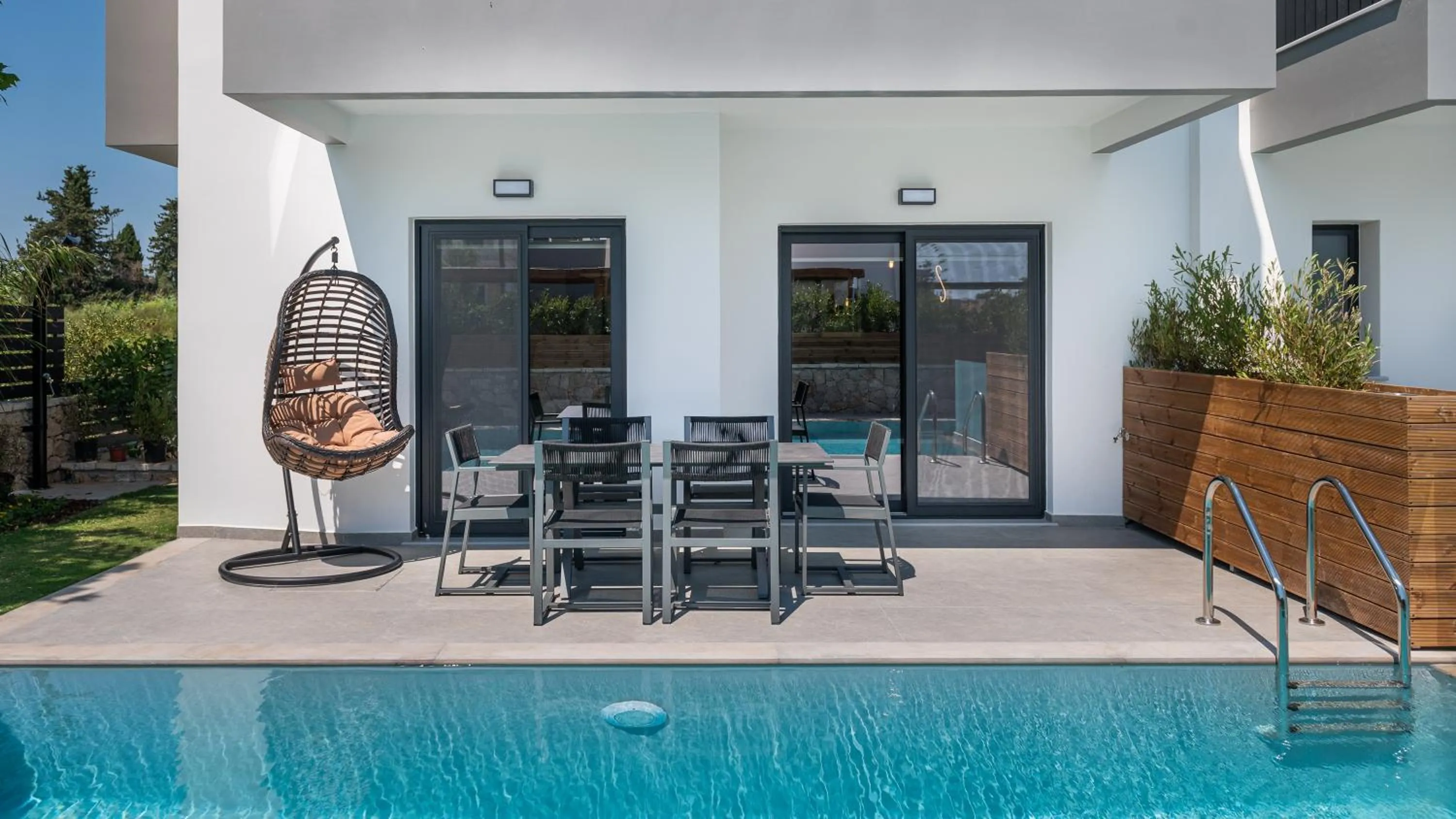 Dining area in Sezian Boutique Homes and Villas