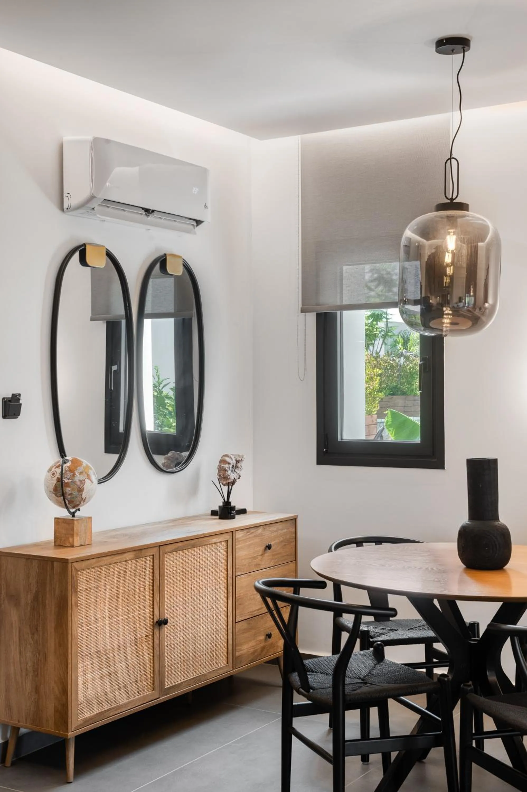 Dining area in Sezian Boutique Homes and Villas