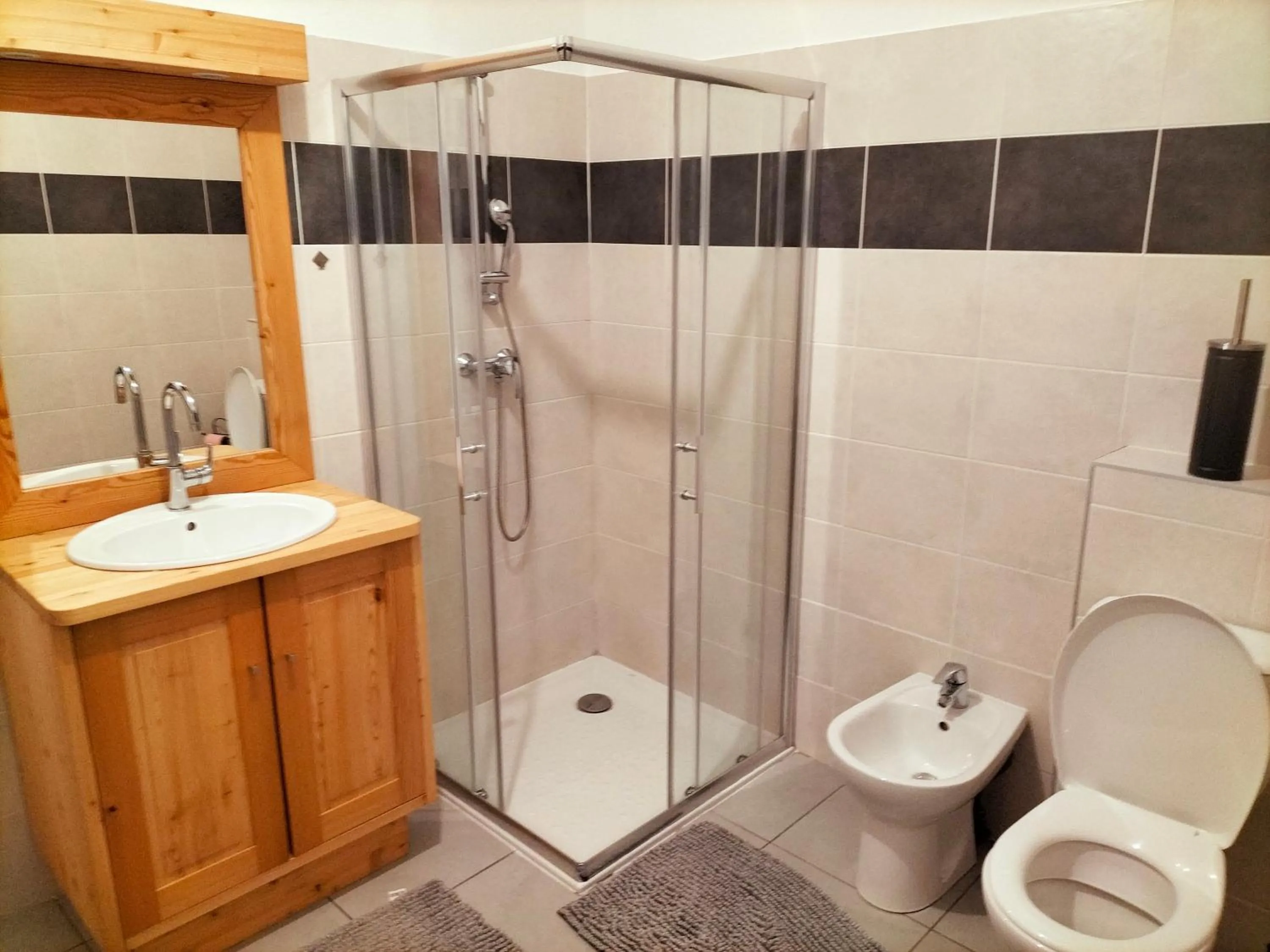 Shower in Auberge La maison de Catherine