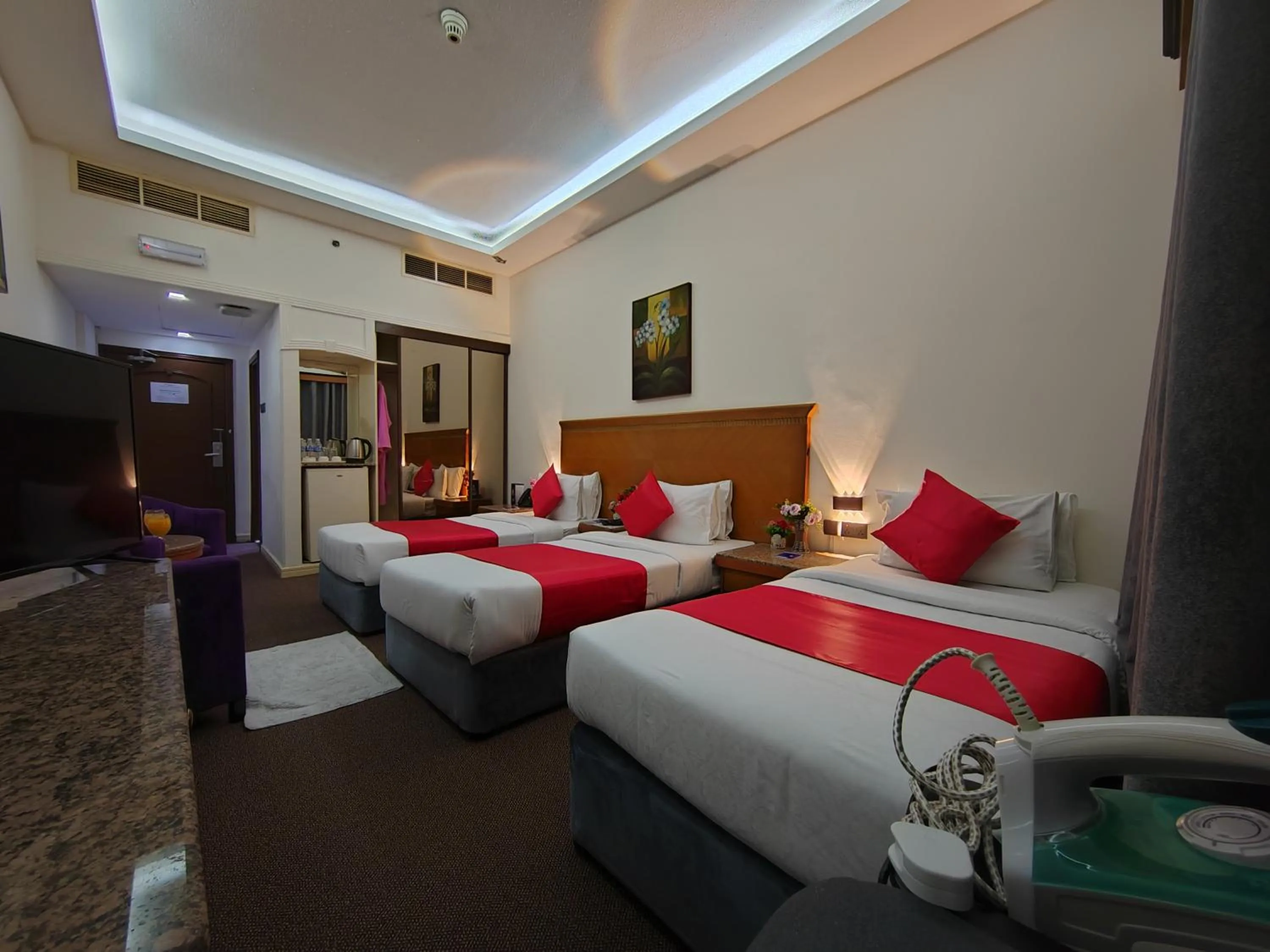 Bed in Le Paradise Palace Hotel Deira Dubai Al Rigga