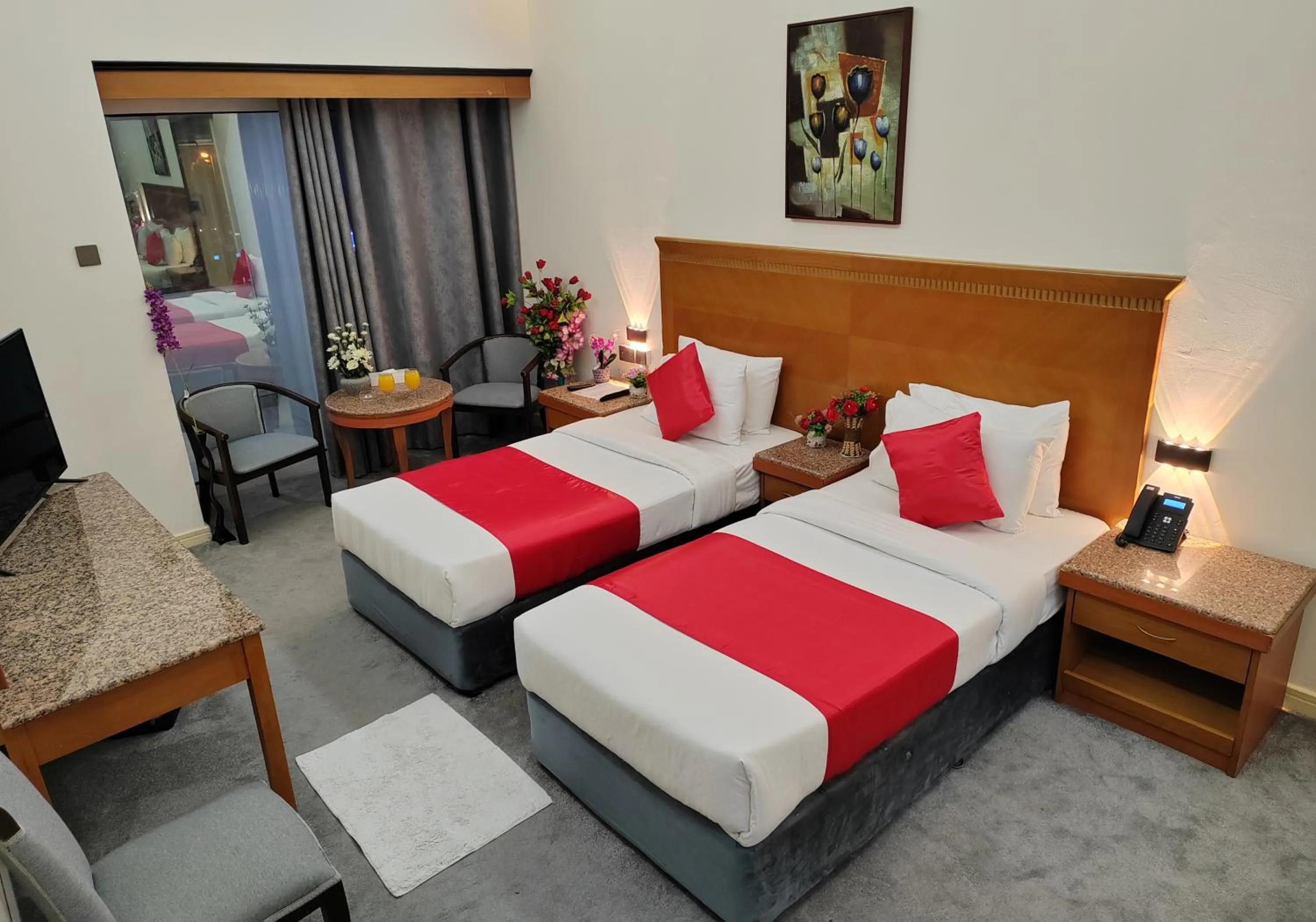 Communal lounge/ TV room, Bed in Le Paradise Palace Hotel Deira Dubai Al Rigga