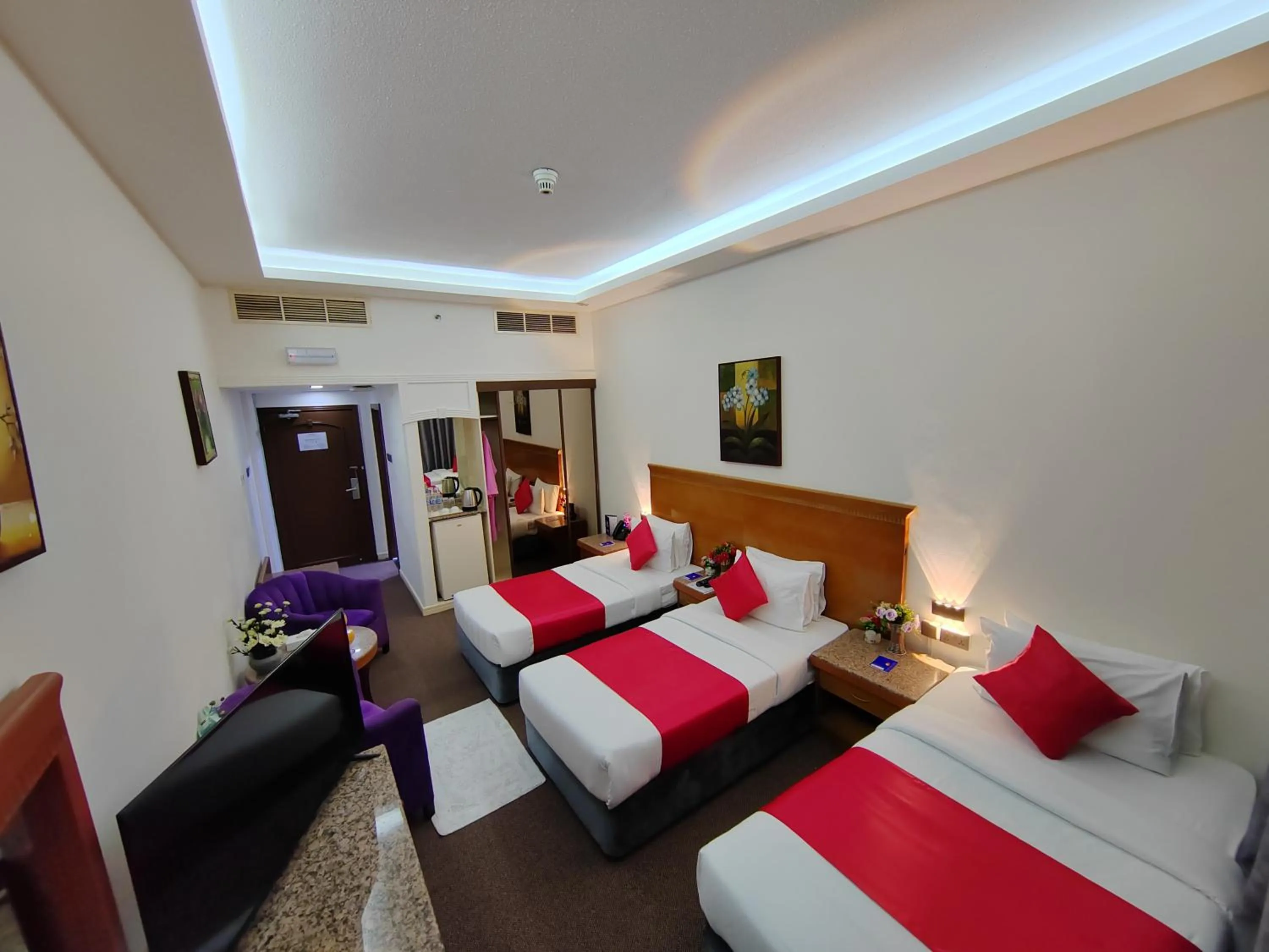 Bed in Le Paradise Palace Hotel Deira Dubai Al Rigga