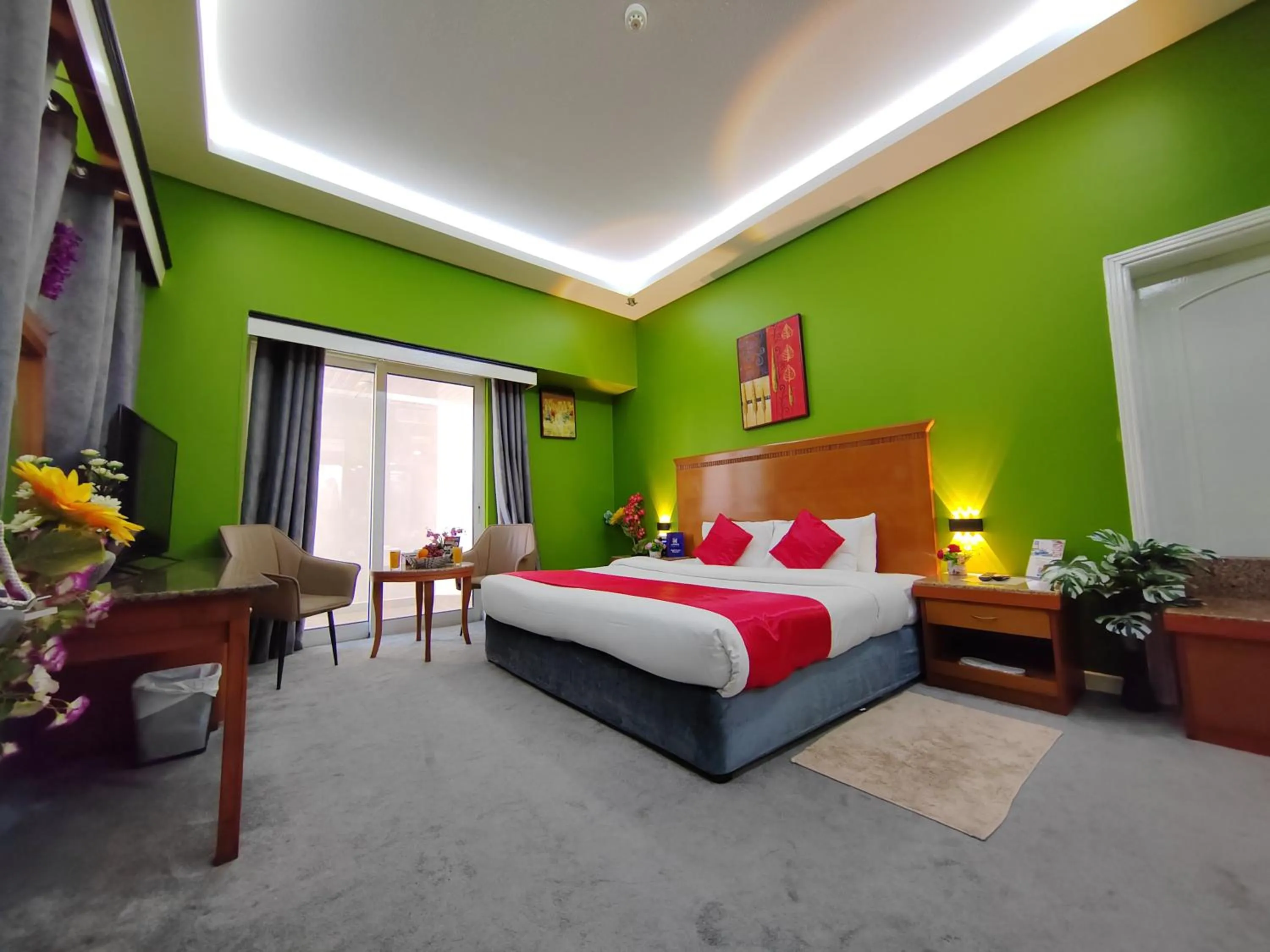 Communal lounge/ TV room, Bed in Le Paradise Palace Hotel Deira Dubai Al Rigga