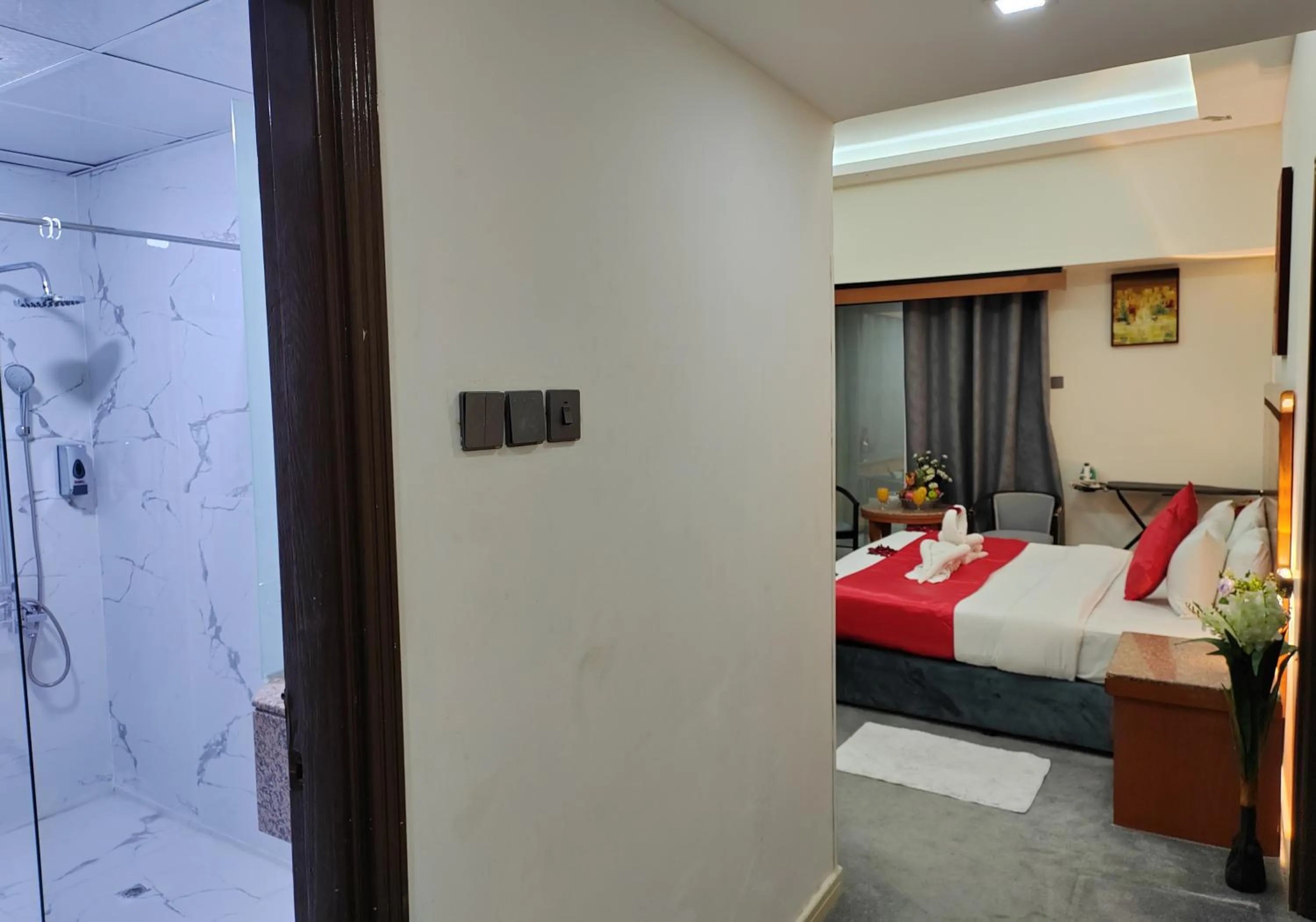 Bed in Le Paradise Palace Hotel Deira Dubai Al Rigga