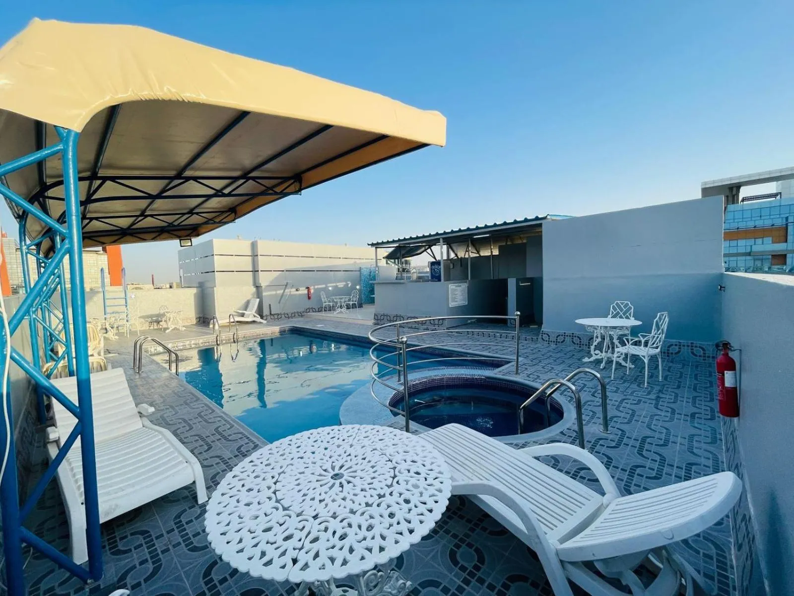 Diving in Le Paradise Palace Hotel Deira Dubai Al Rigga