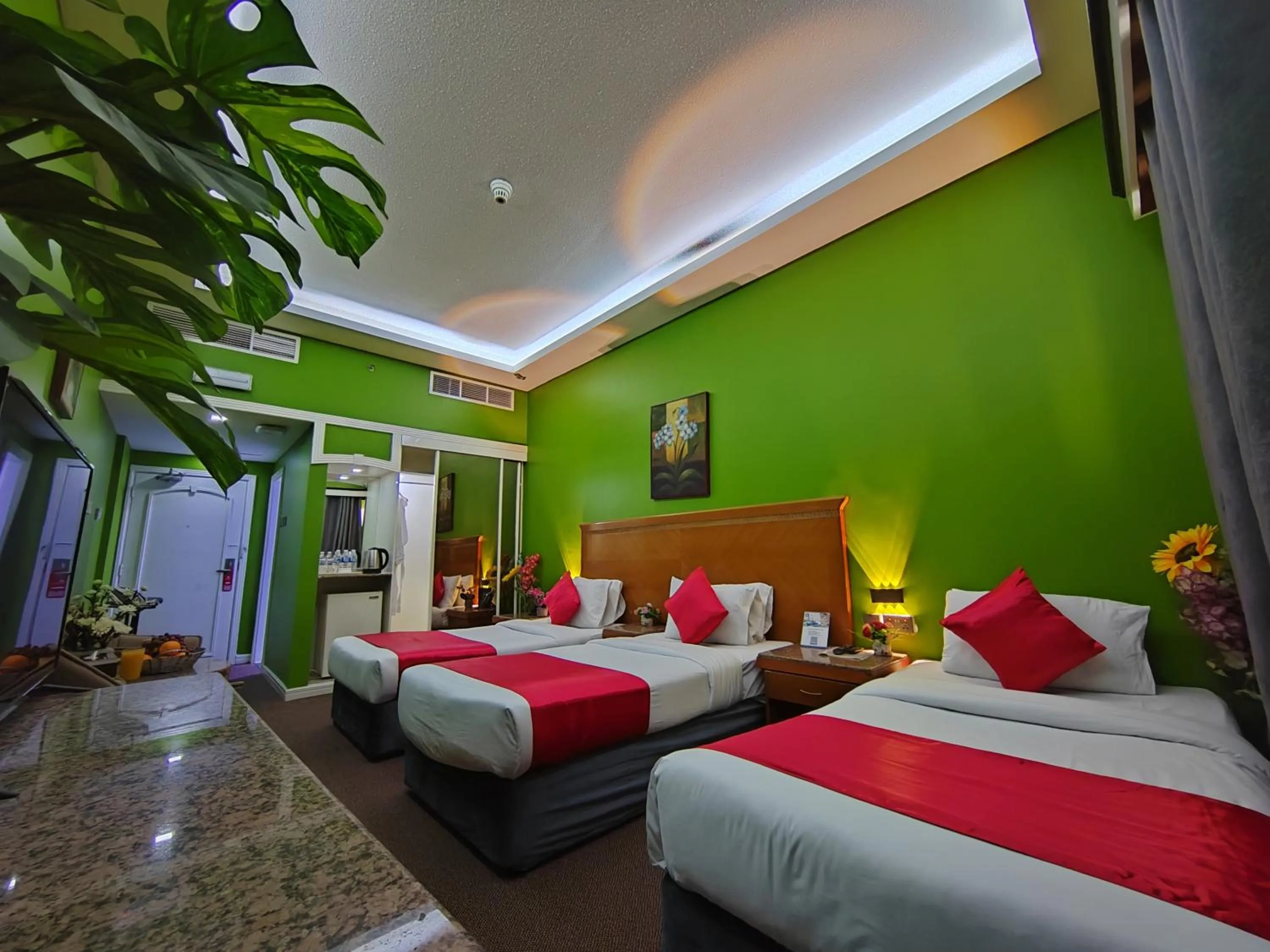 Bedroom, Bed in Le Paradise Palace Hotel Deira Dubai Al Rigga