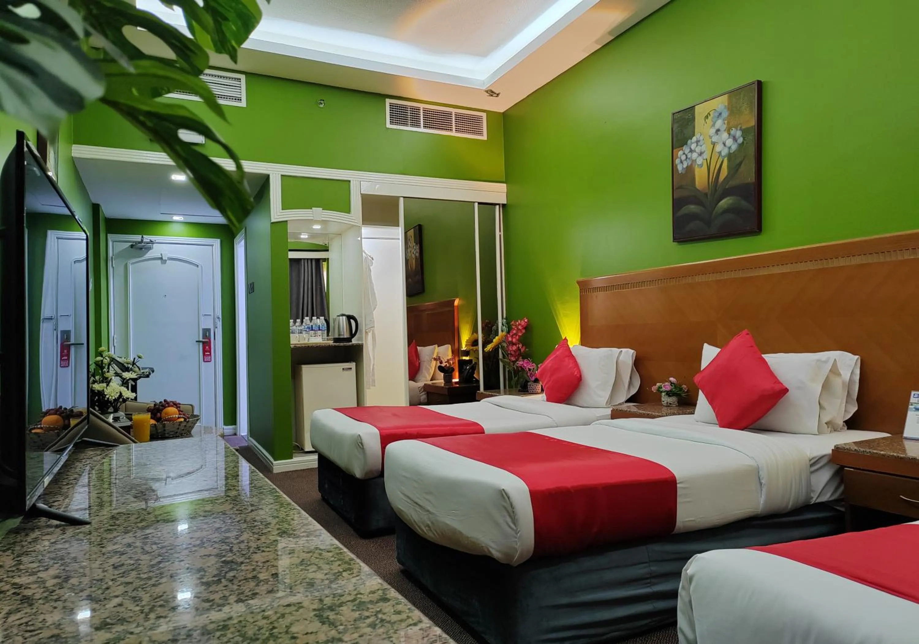 Facade/entrance, Bed in Le Paradise Palace Hotel Deira Dubai Al Rigga