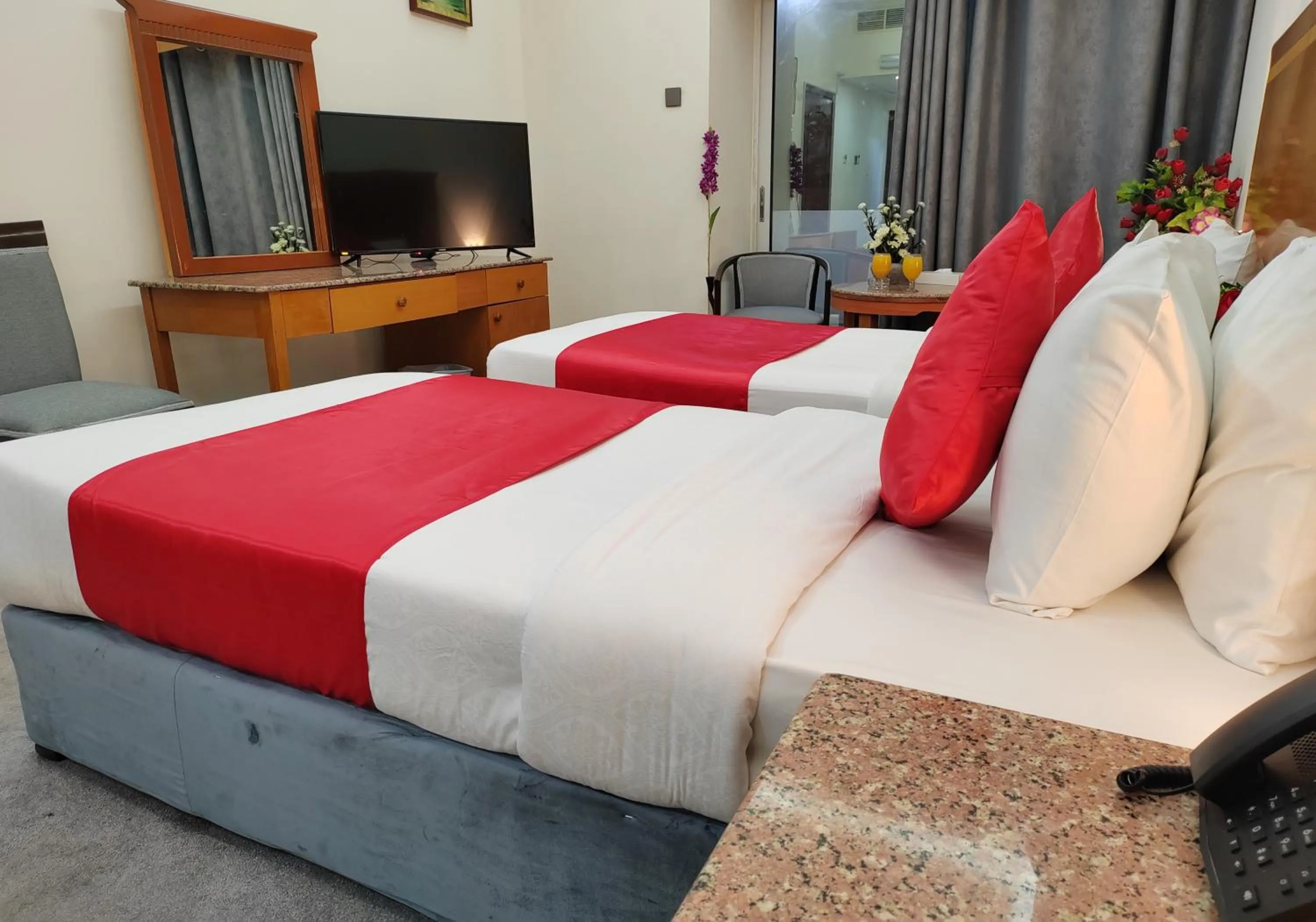 Bed in Le Paradise Palace Hotel Deira Dubai Al Rigga