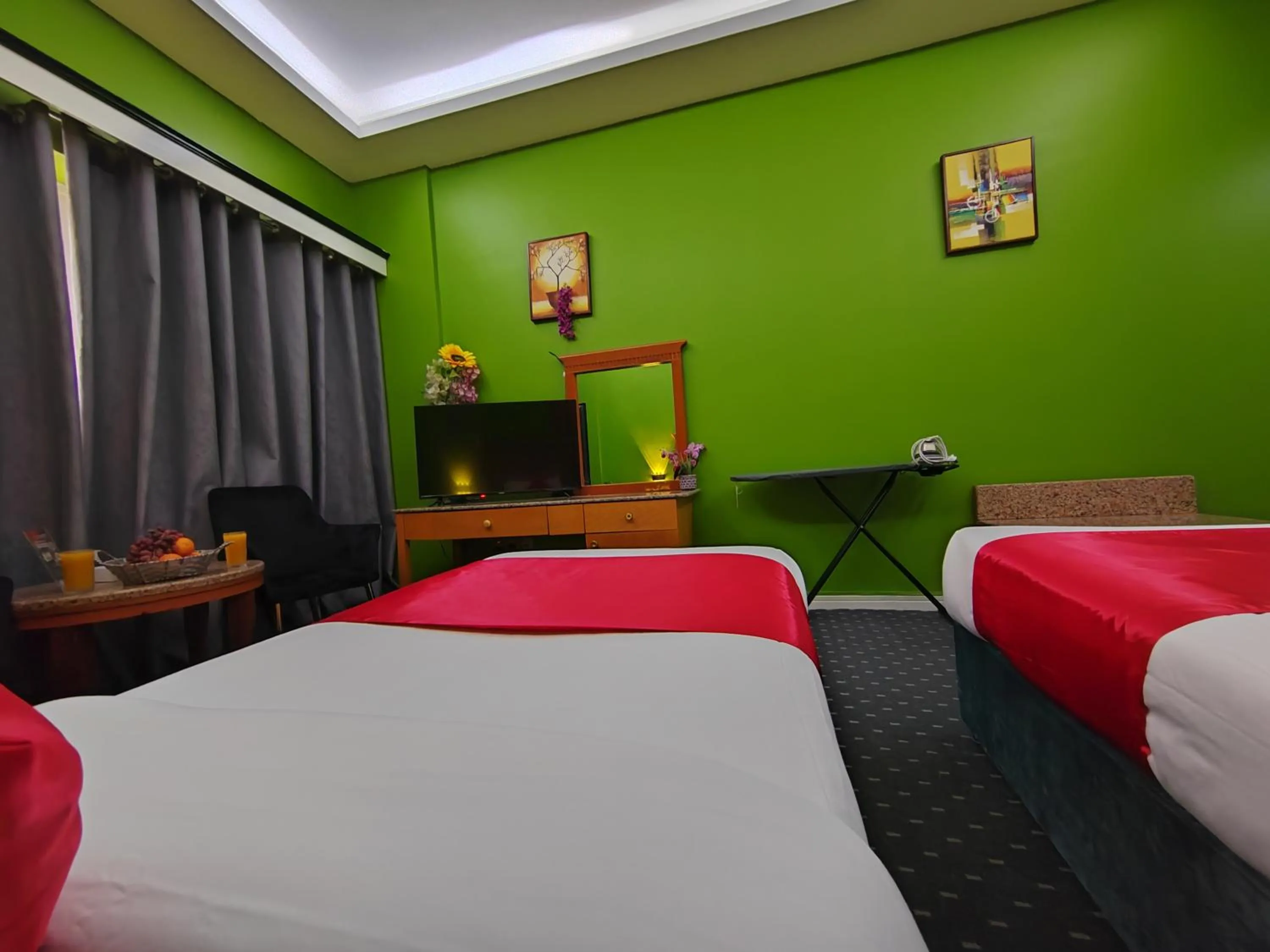 Bed in Le Paradise Palace Hotel Deira Dubai Al Rigga