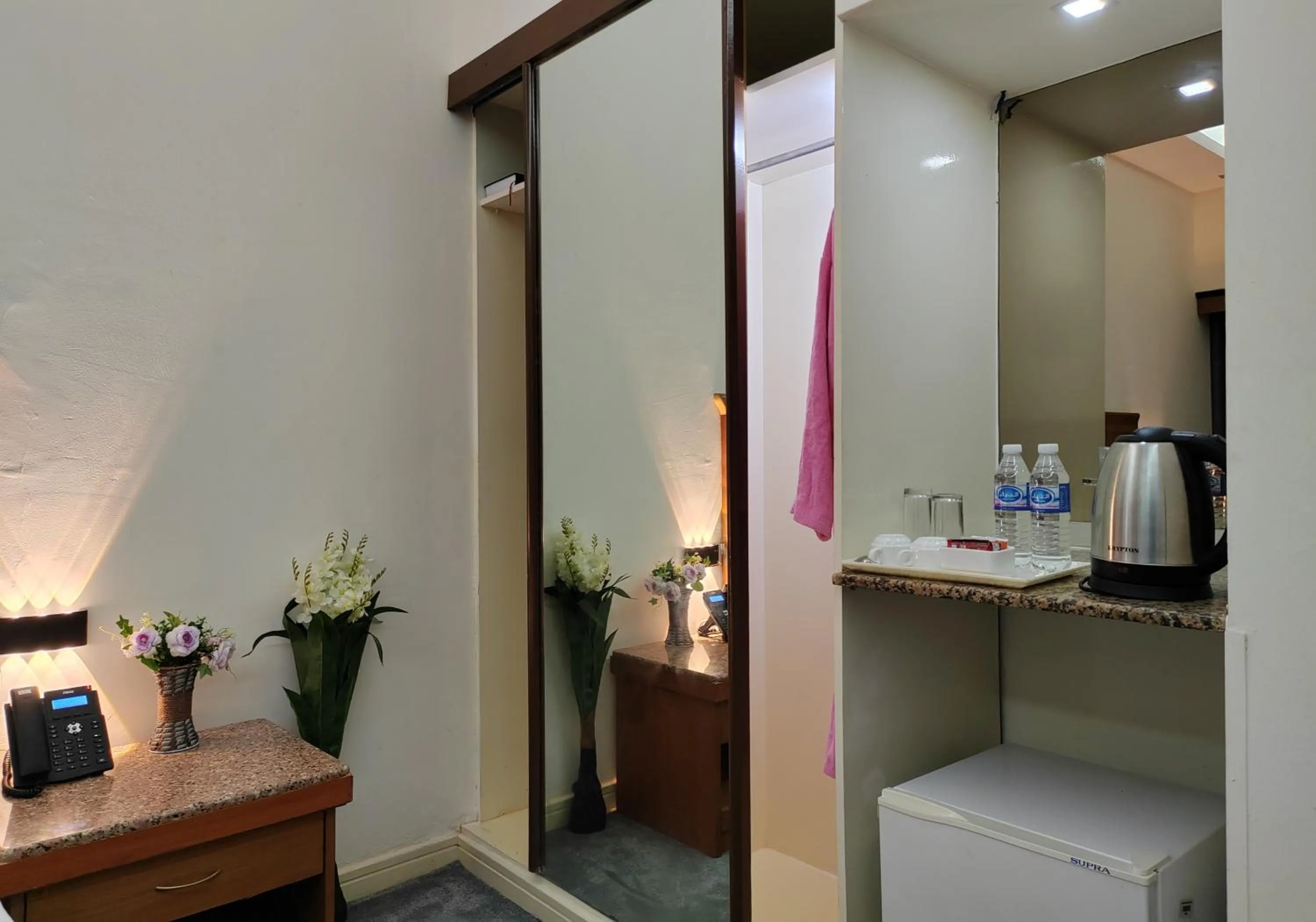 Coffee/tea facilities in Le Paradise Palace Hotel Deira Dubai Al Rigga