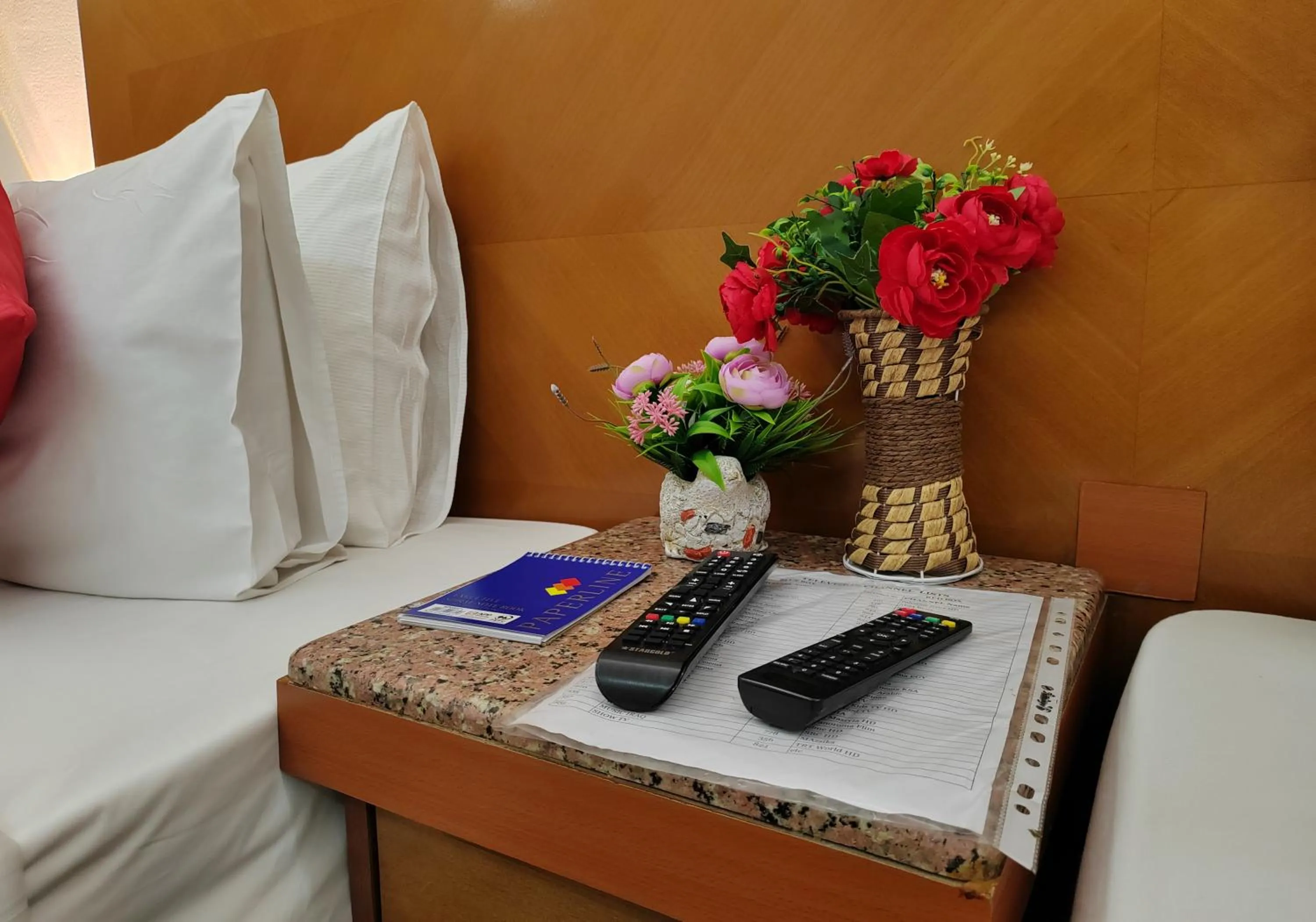 Bed in Le Paradise Palace Hotel Deira Dubai Al Rigga