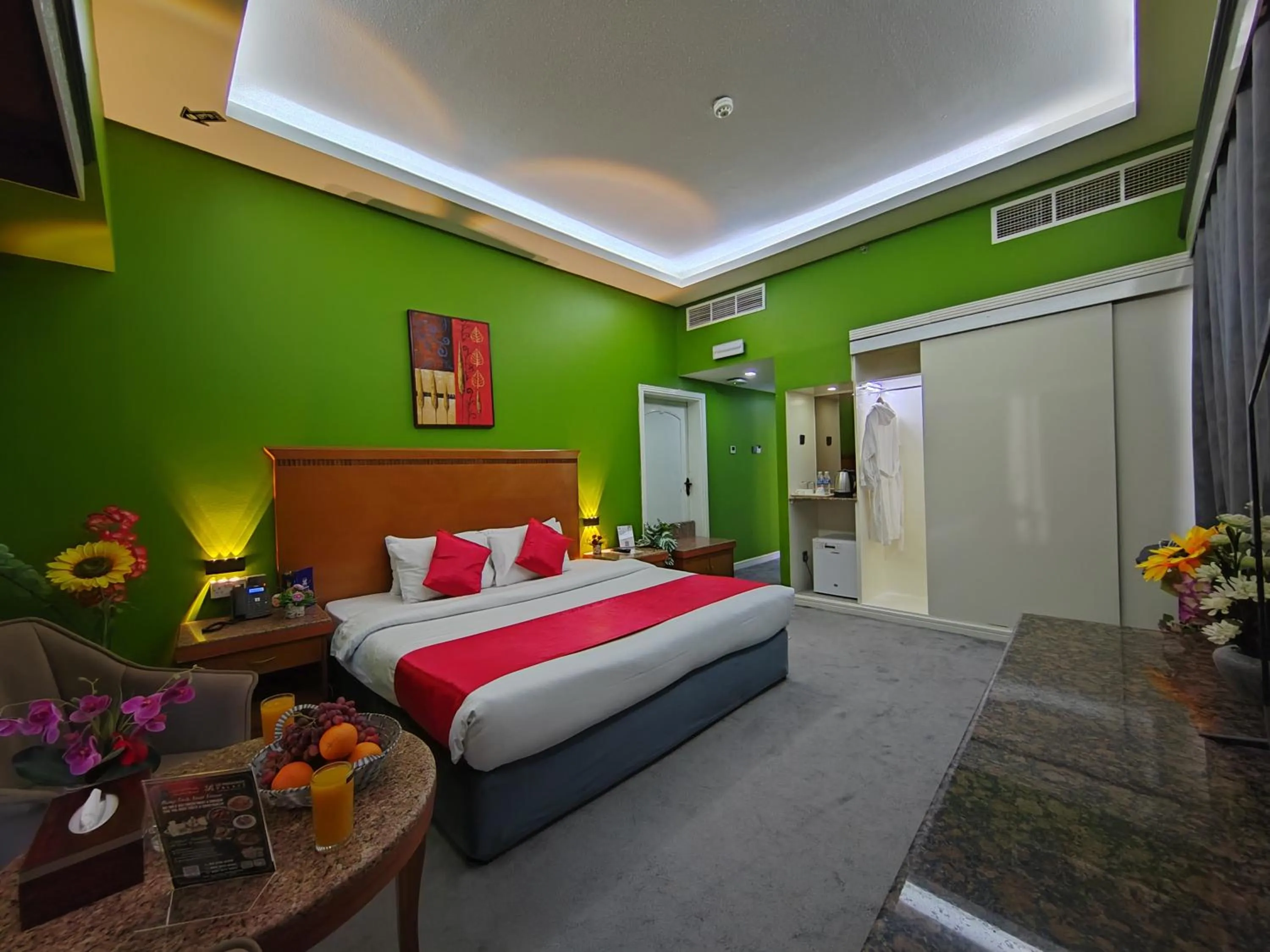 Bedroom, Bed in Le Paradise Palace Hotel Deira Dubai Al Rigga