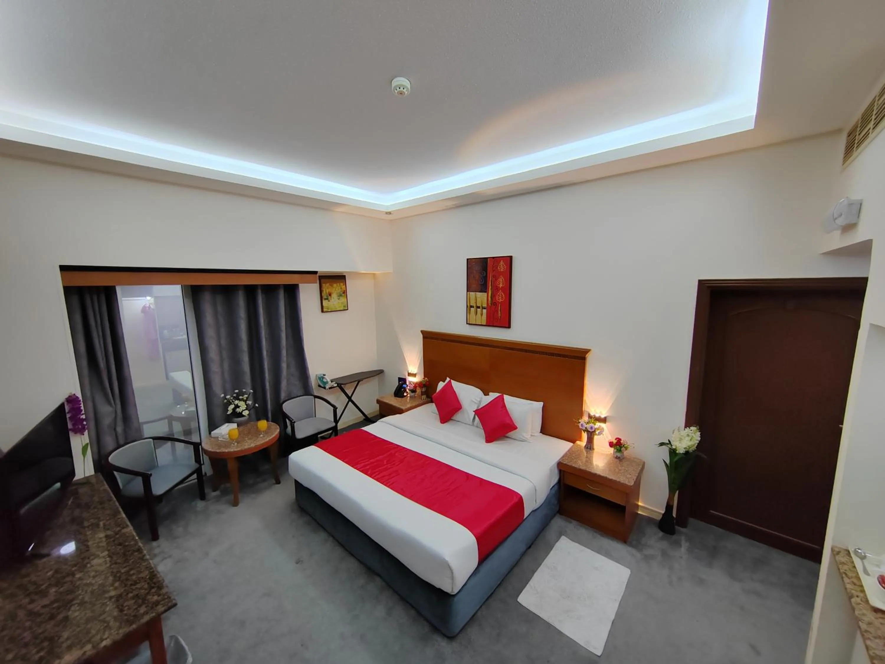 Bed in Le Paradise Palace Hotel Deira Dubai Al Rigga